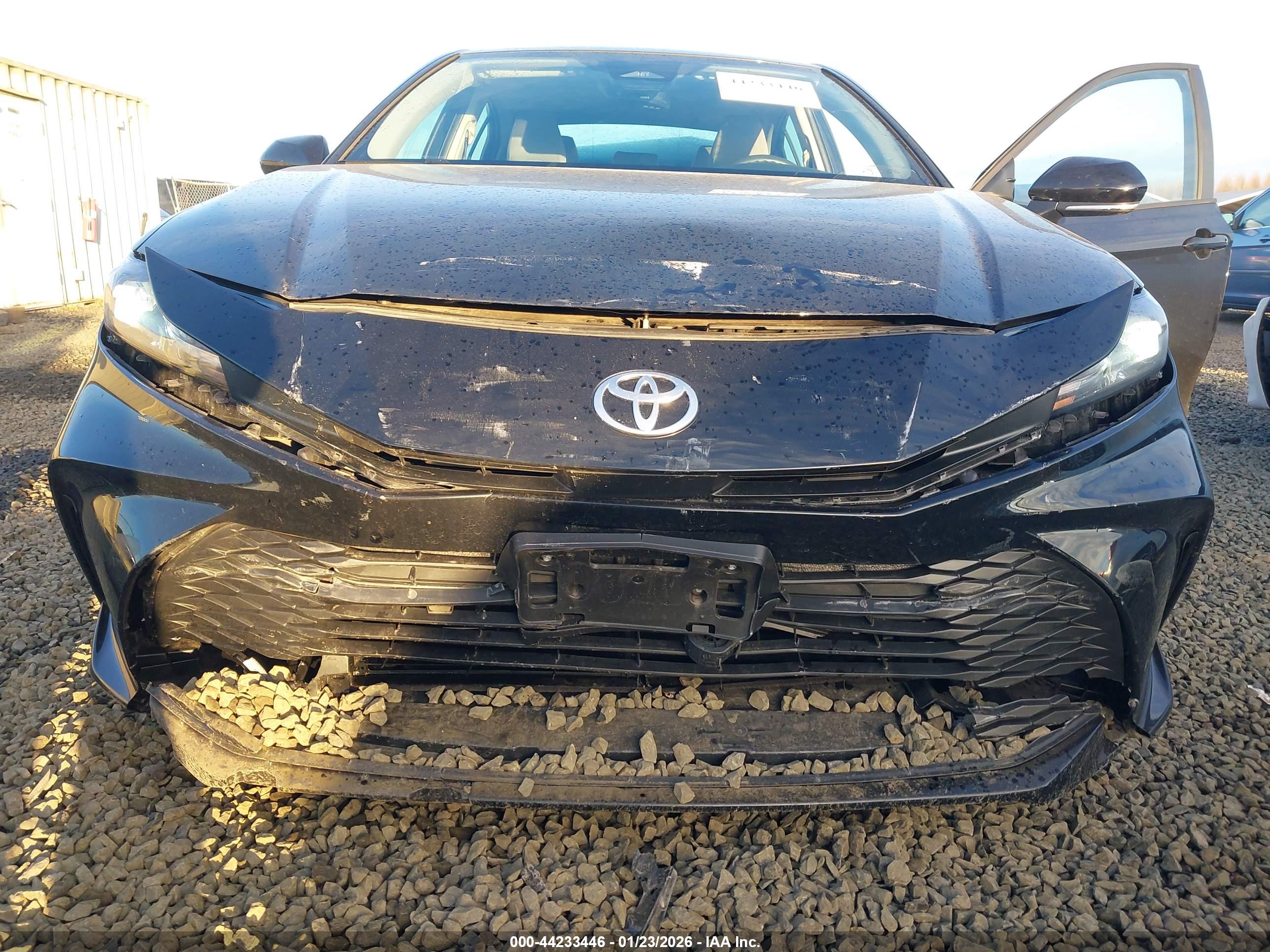 TOYOTA CAMRY image 6