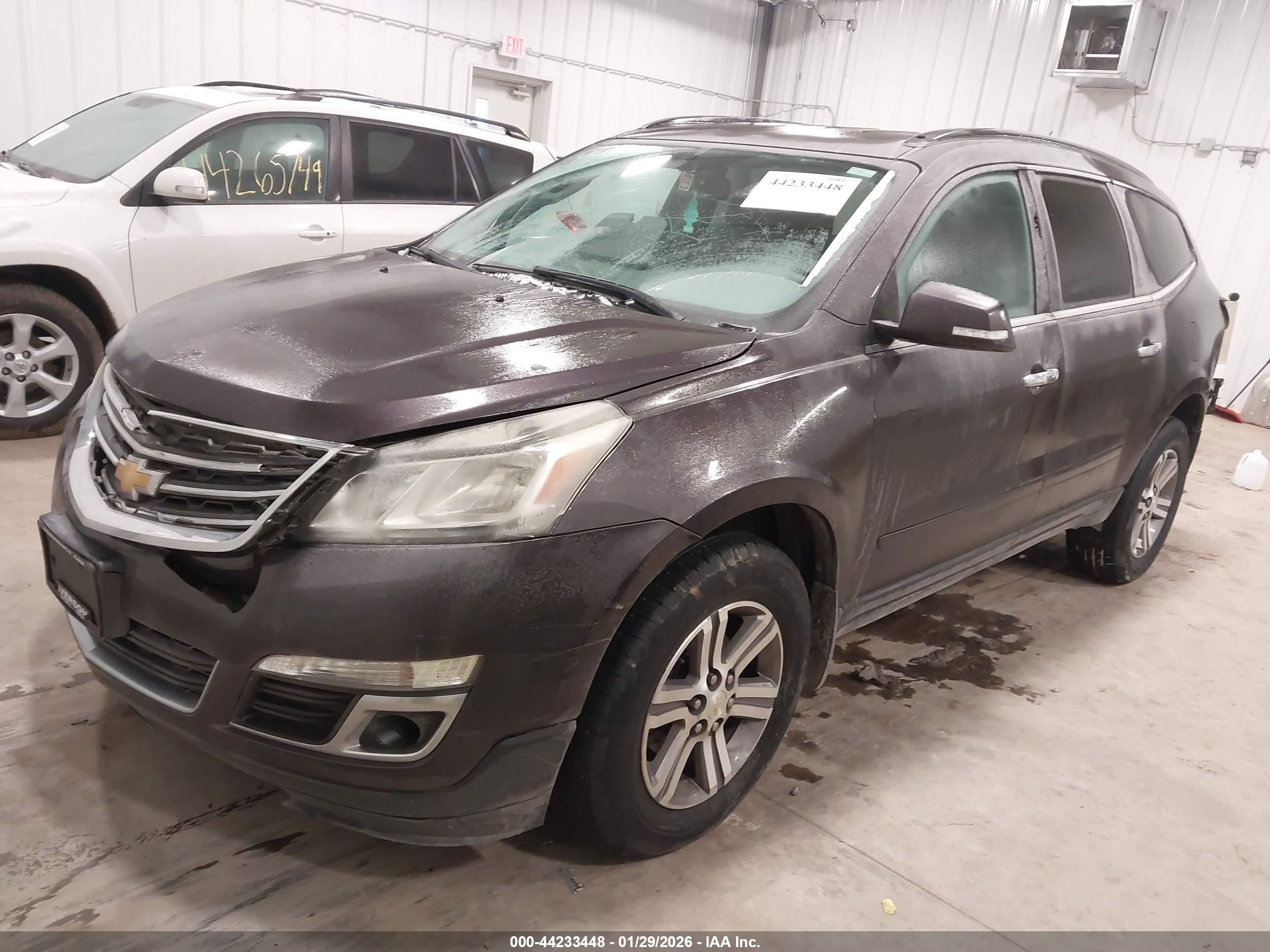 CHEVROLET TRAVERSE image 2