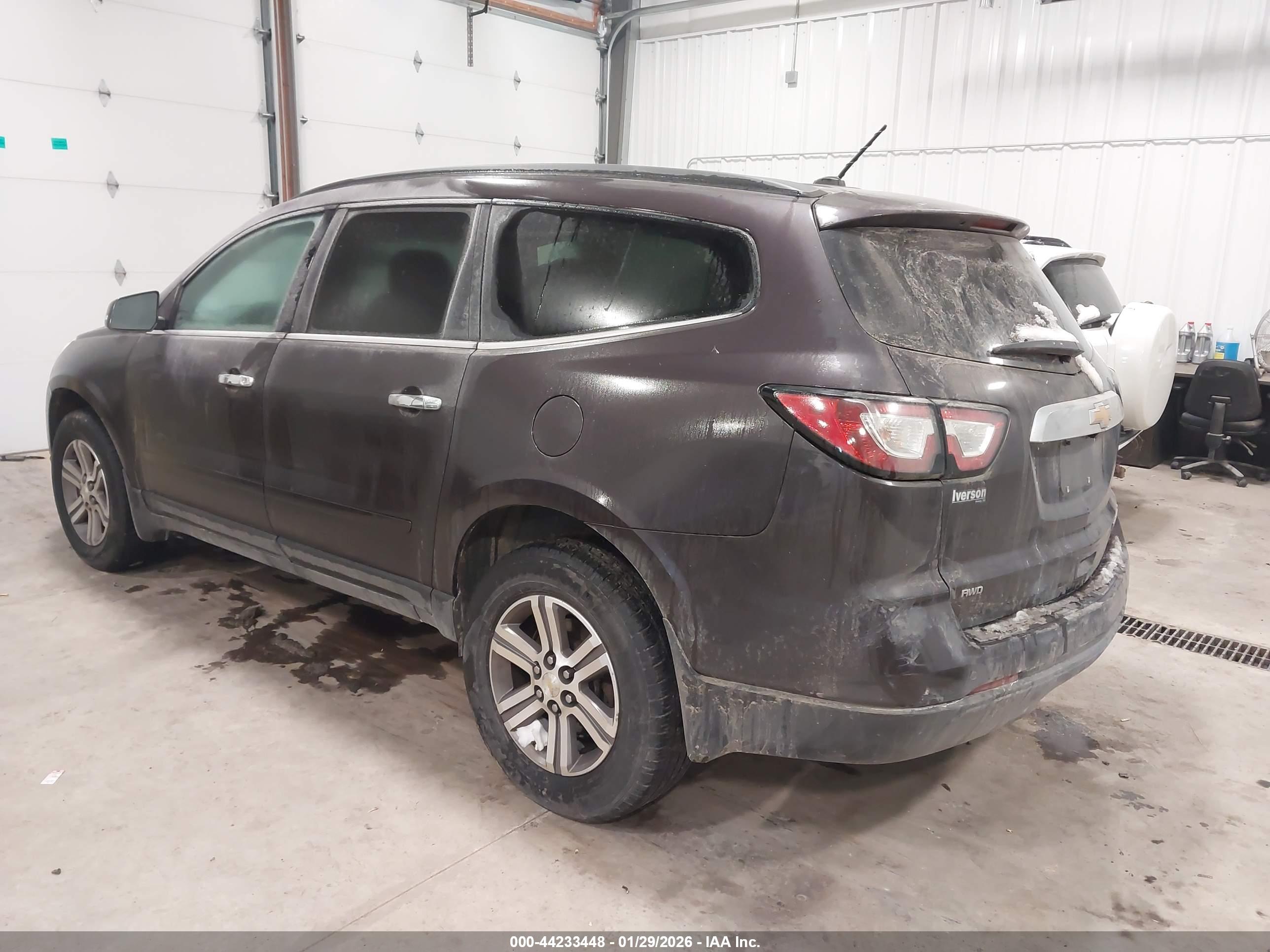 CHEVROLET TRAVERSE image 3