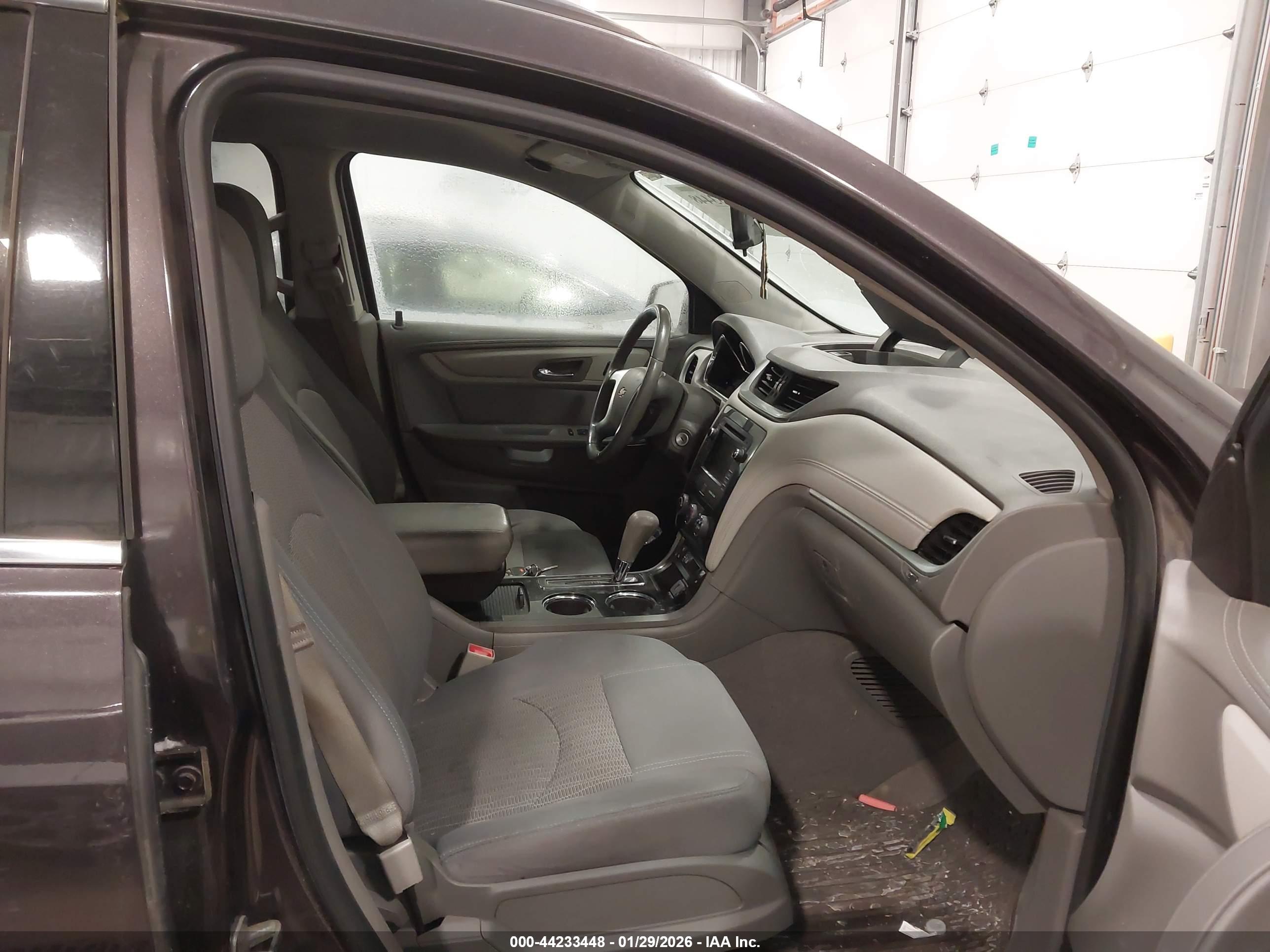CHEVROLET TRAVERSE image 5
