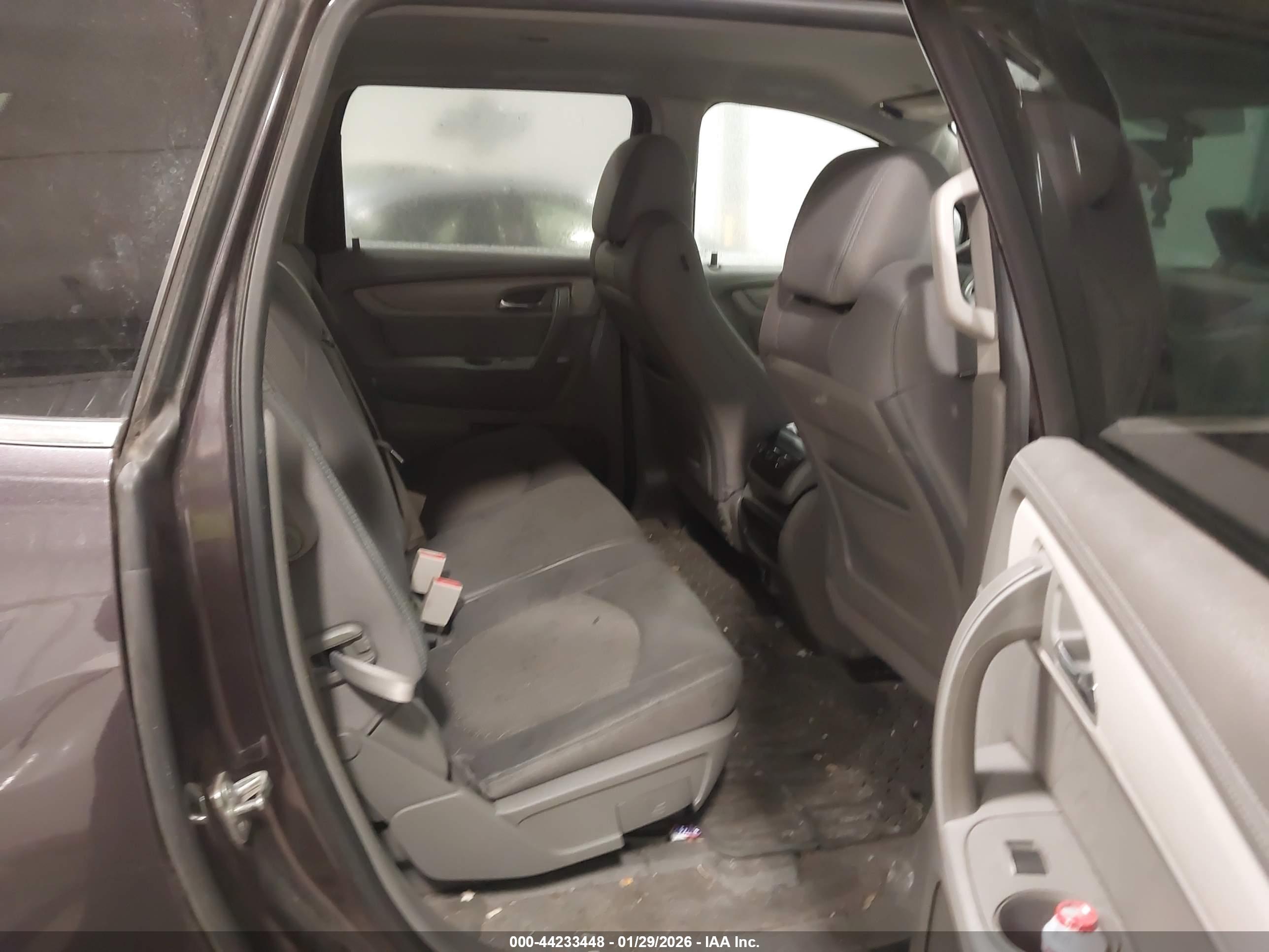 CHEVROLET TRAVERSE image 8