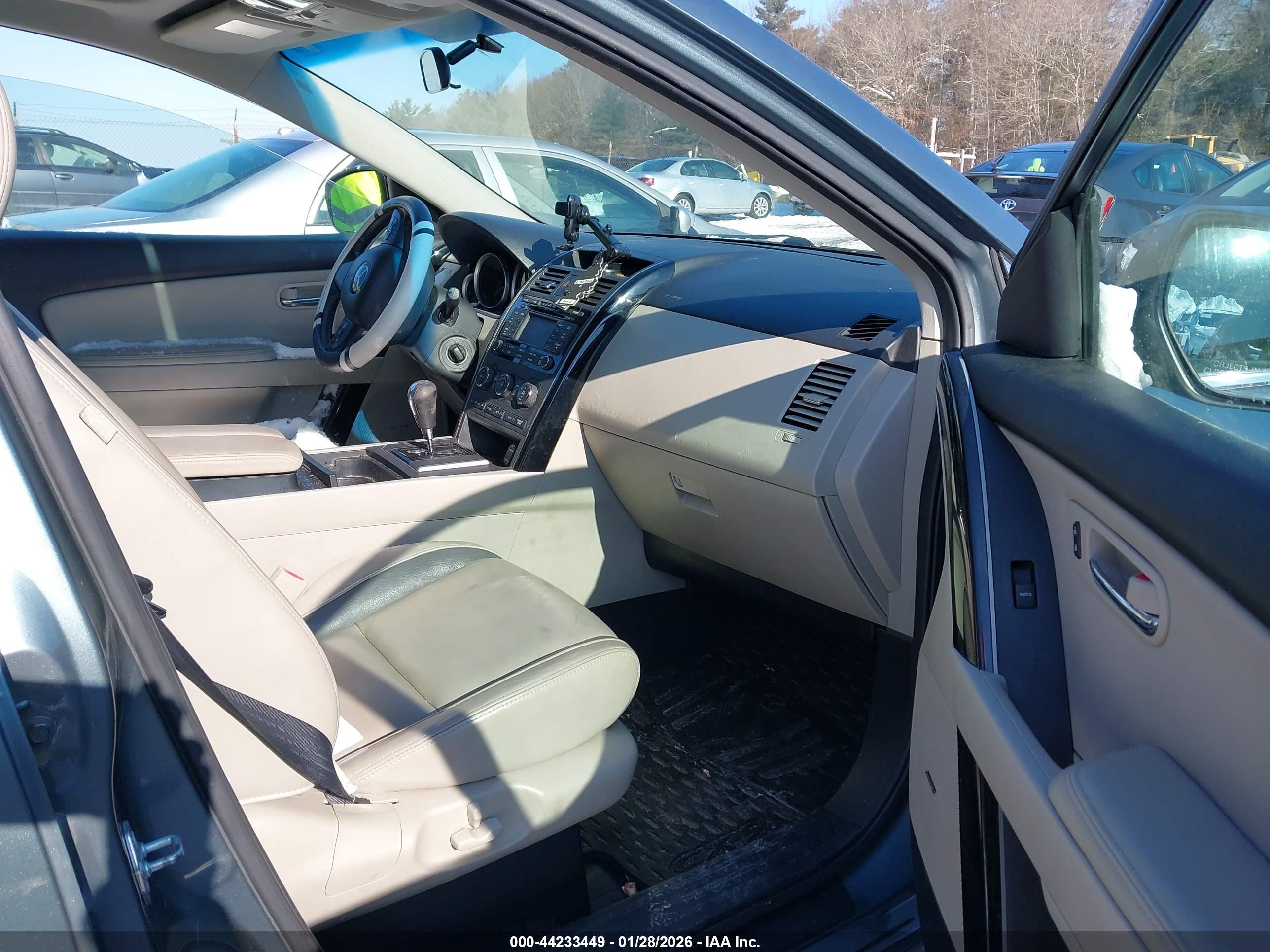 MAZDA CX-9 image 5