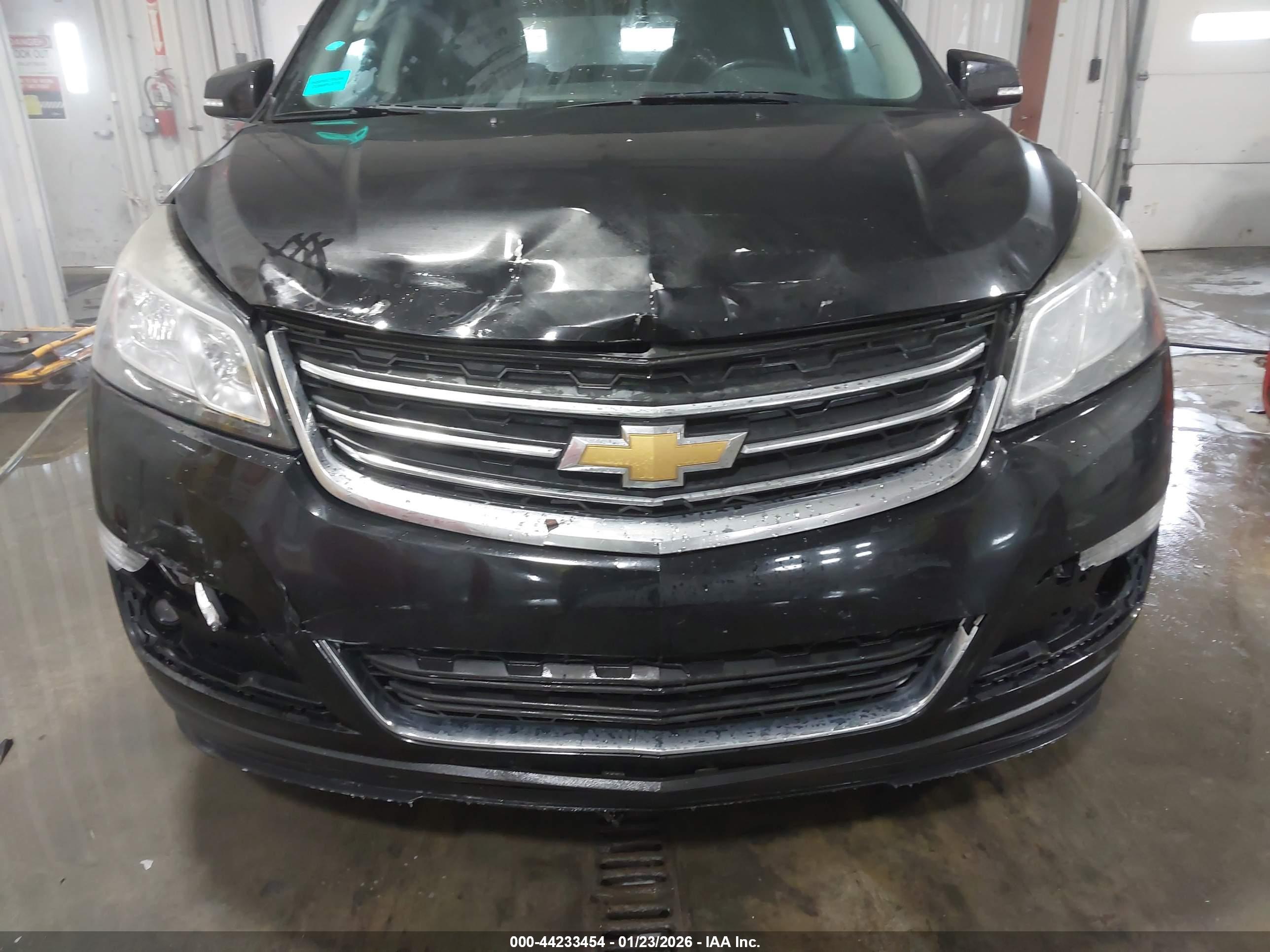 CHEVROLET TRAVERSE image 6