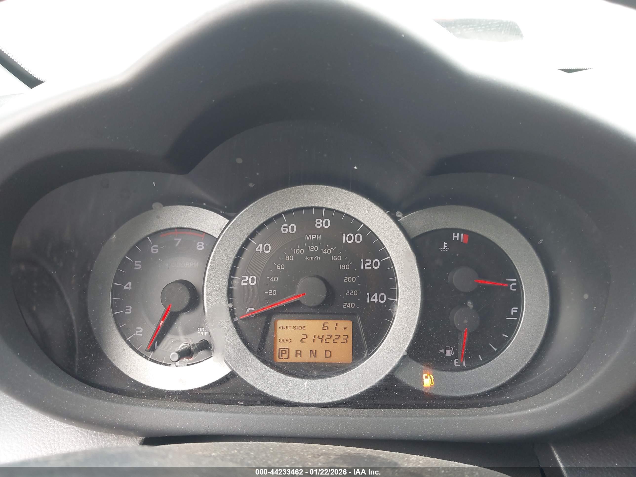 TOYOTA RAV4 image 7