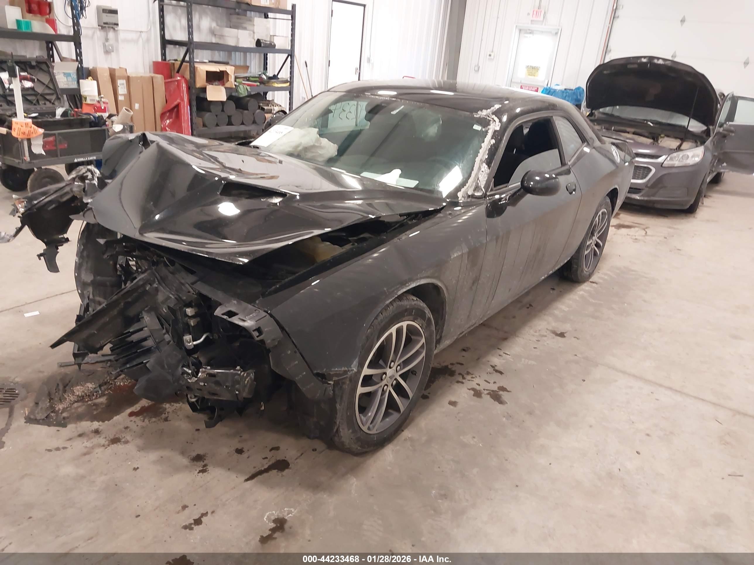 DODGE CHALLENGER image 2