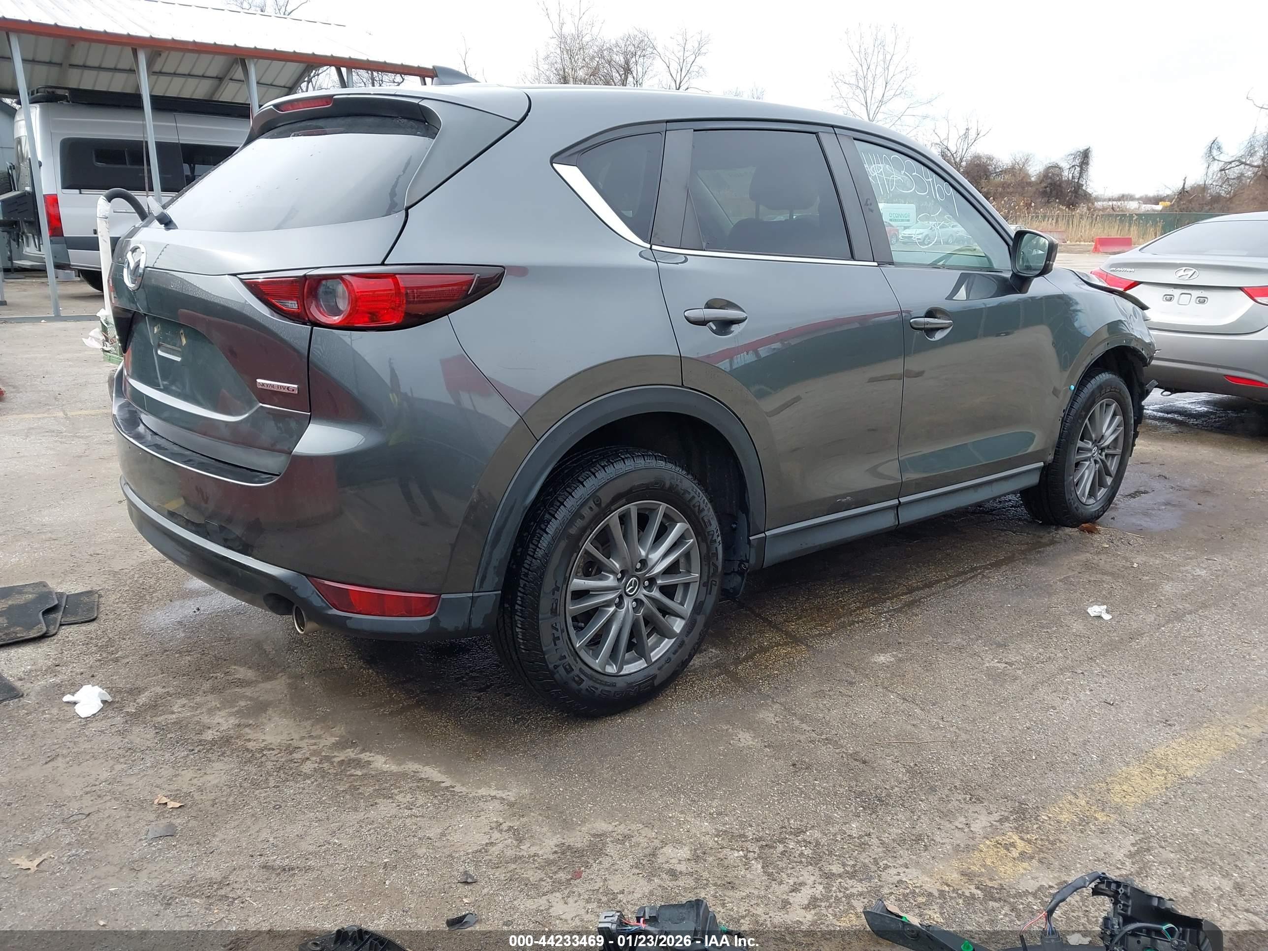 MAZDA CX-5 image 4