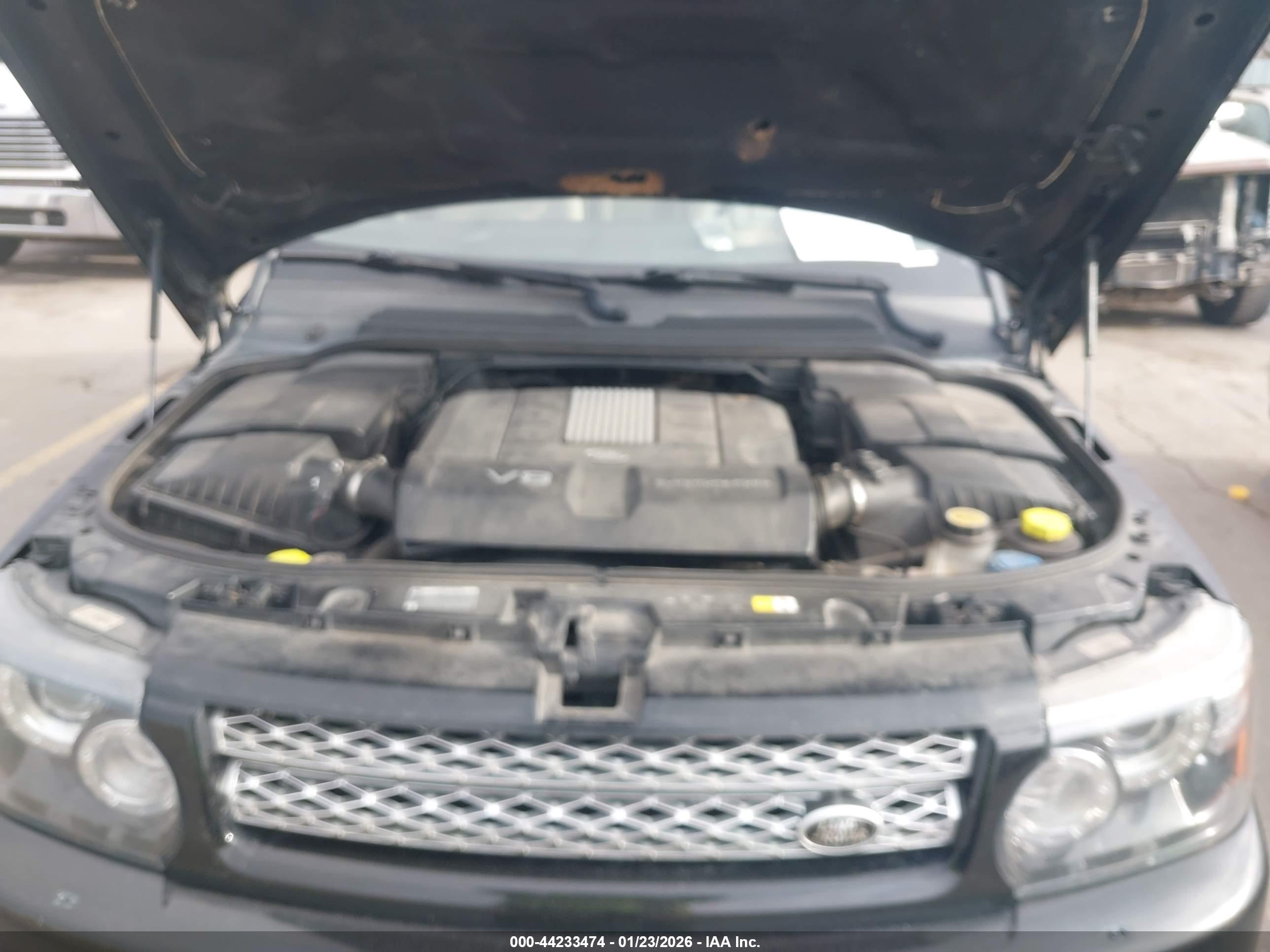 LAND ROVER image 10
