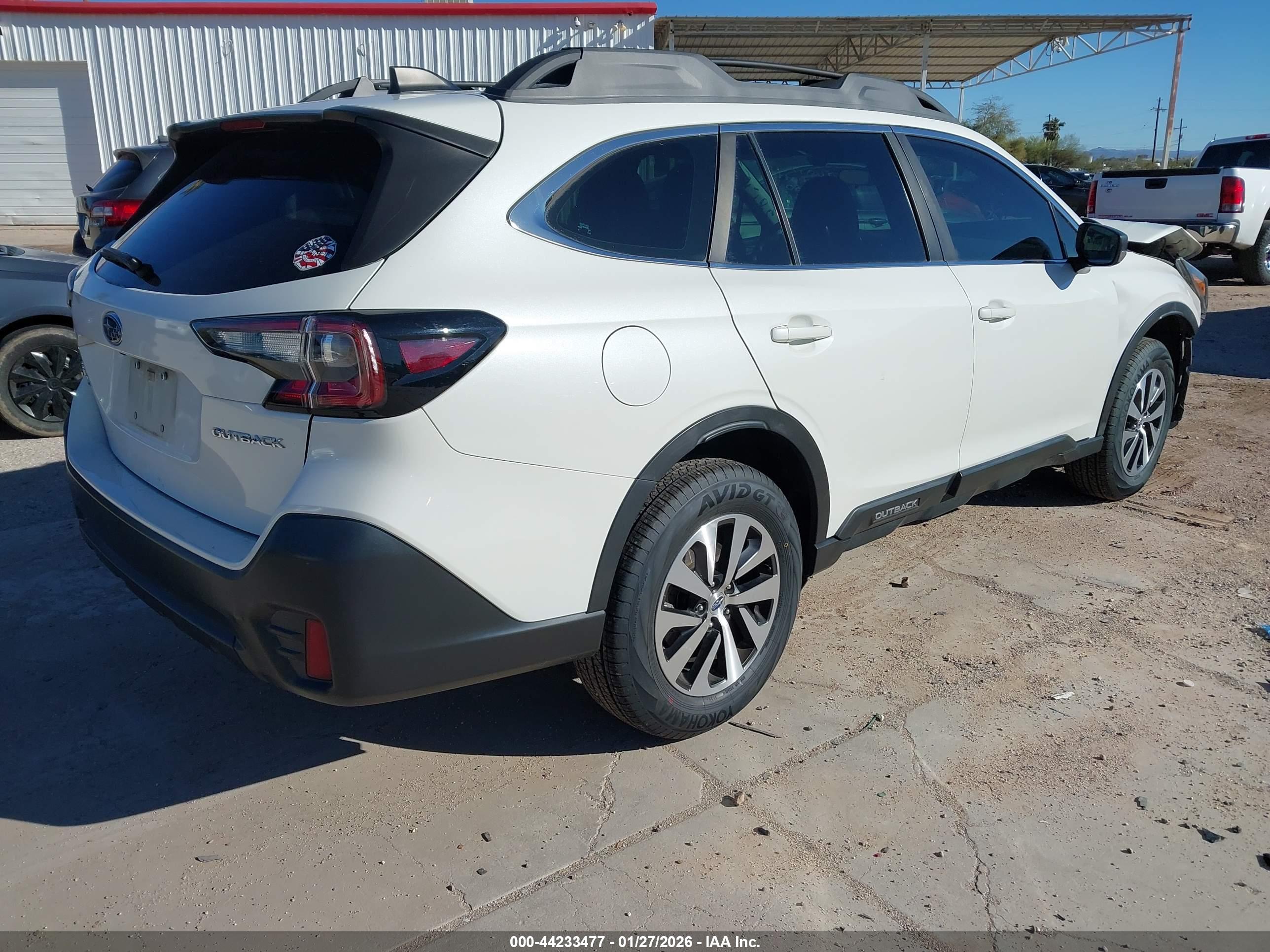SUBARU OUTBACK image 4