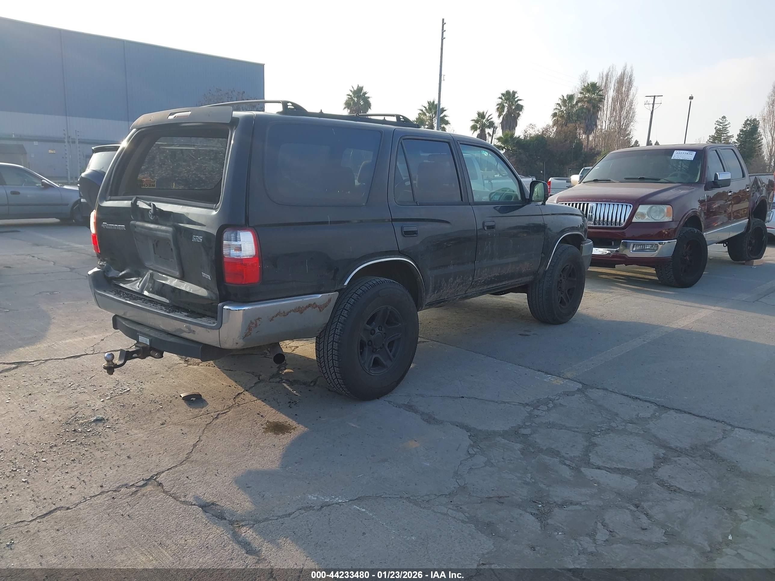 TOYOTA 4RUNNER image 4