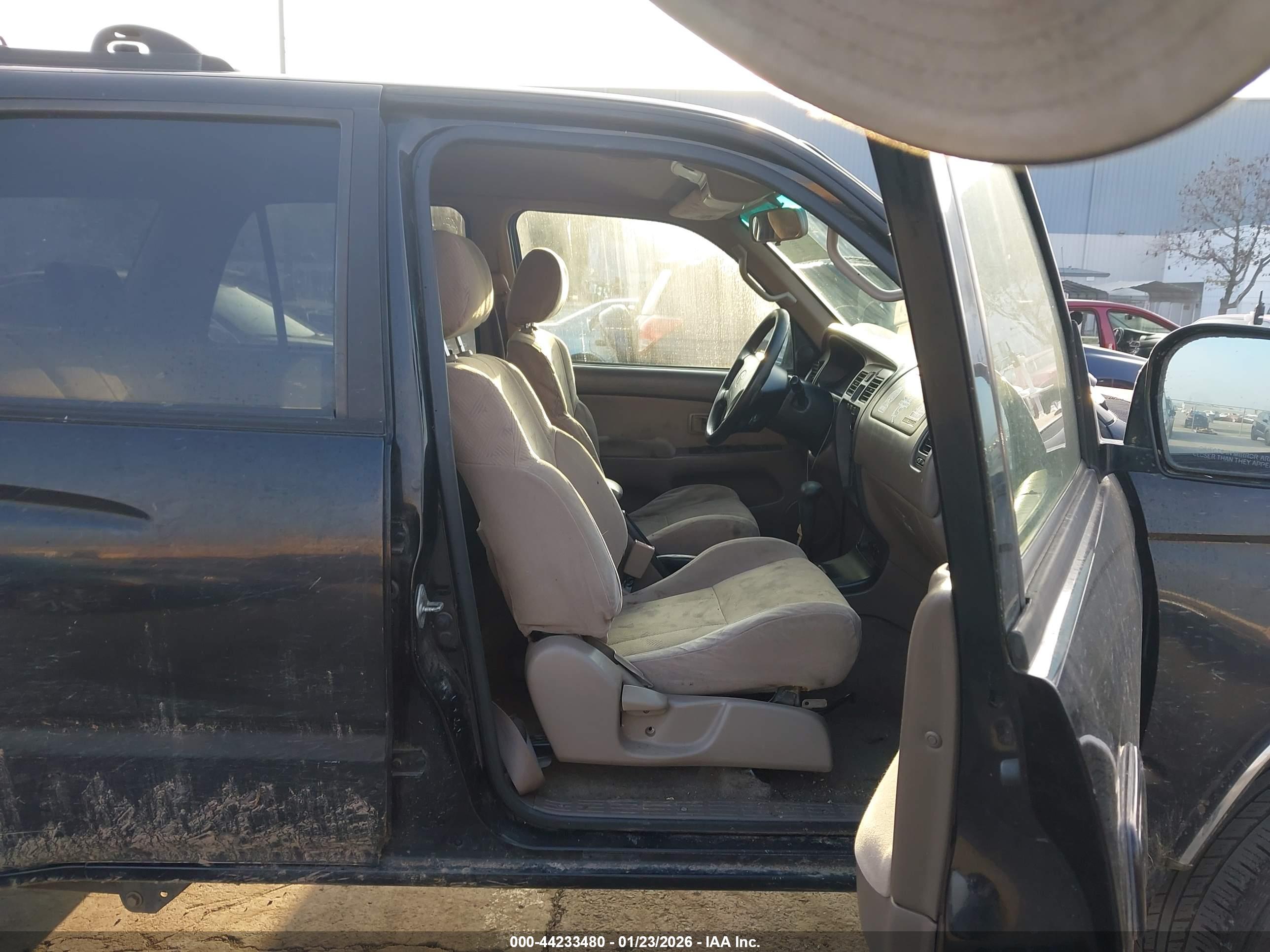 TOYOTA 4RUNNER image 5