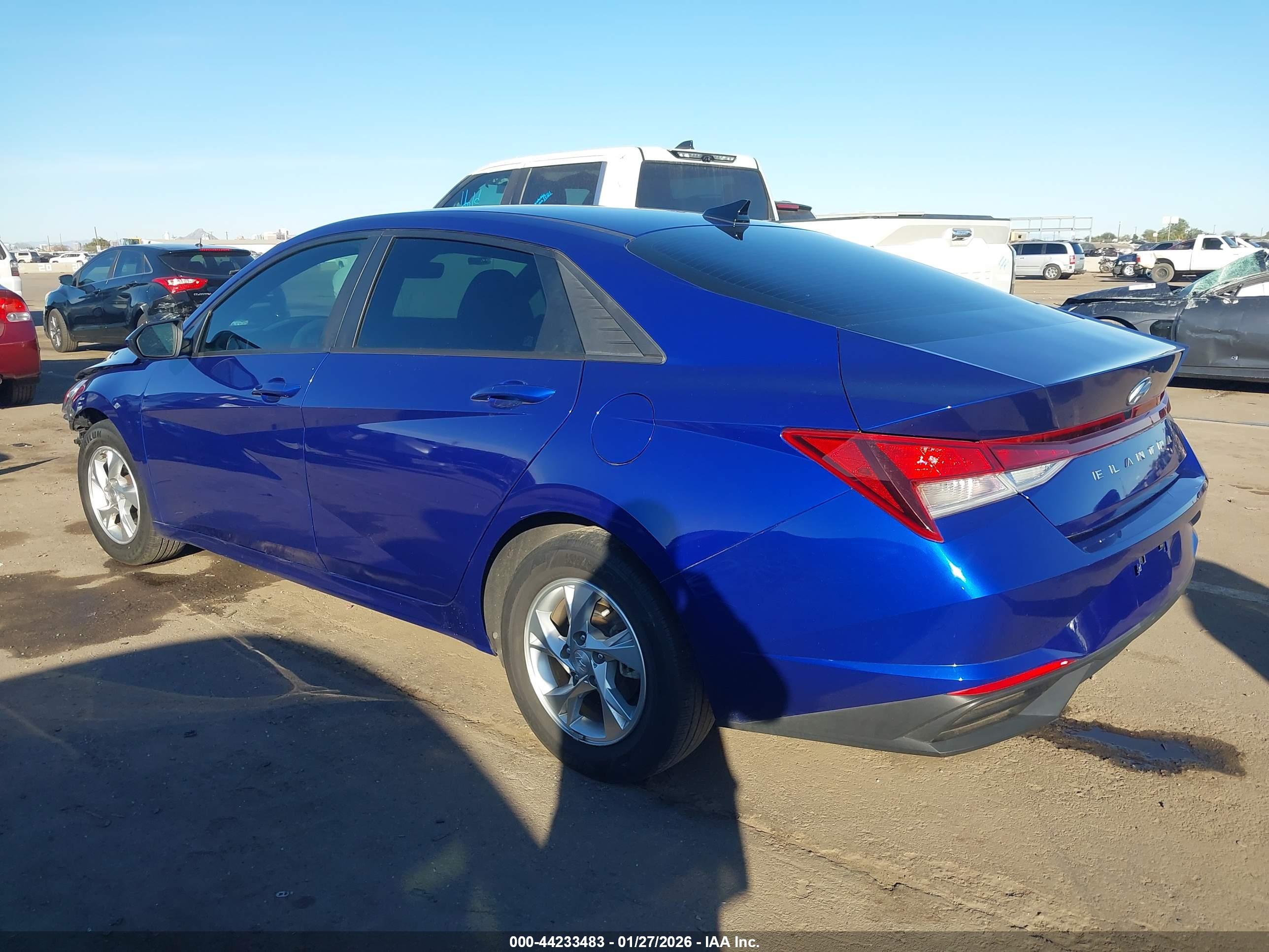 HYUNDAI ELANTRA image 3