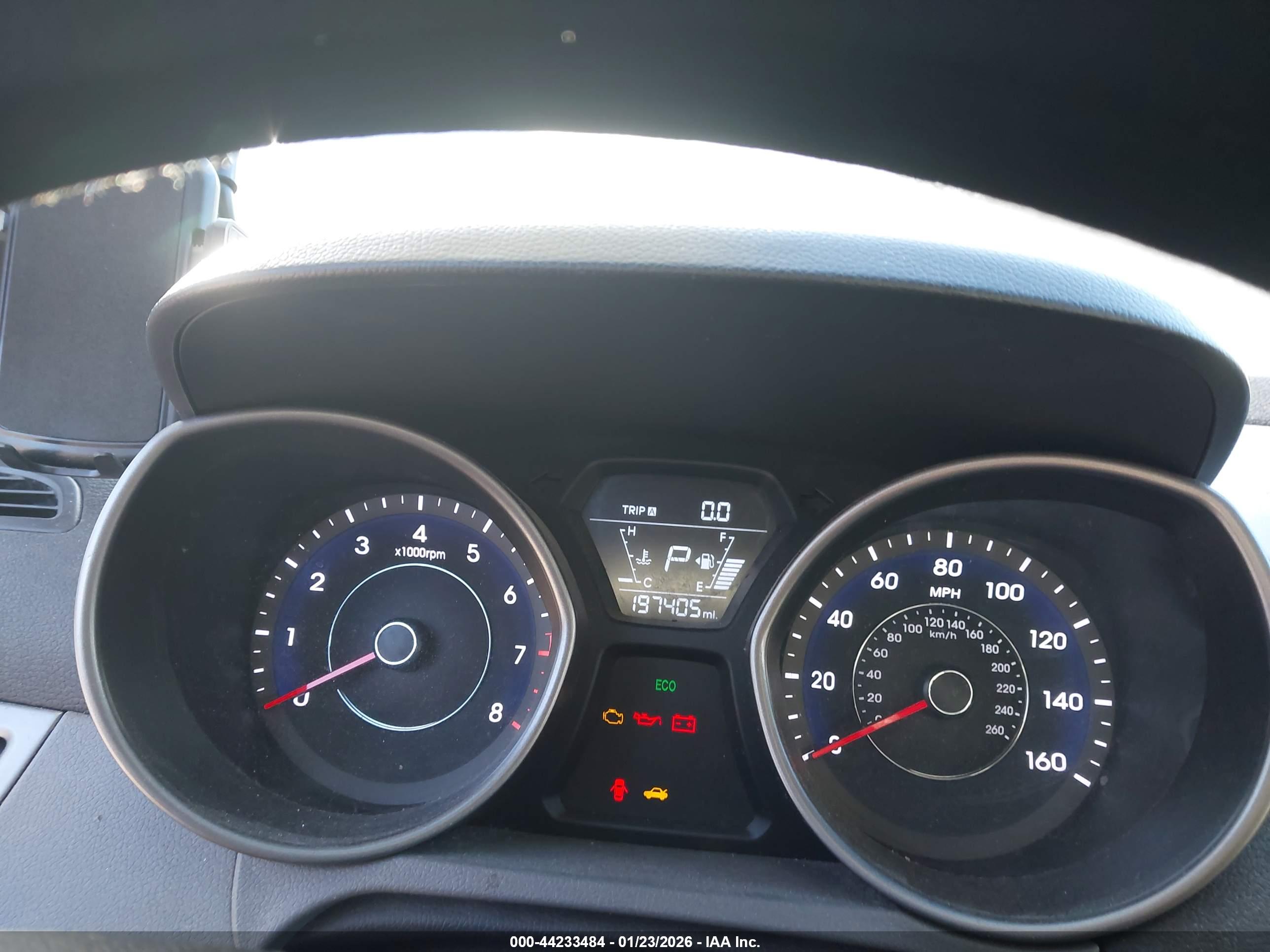 HYUNDAI ELANTRA image 7