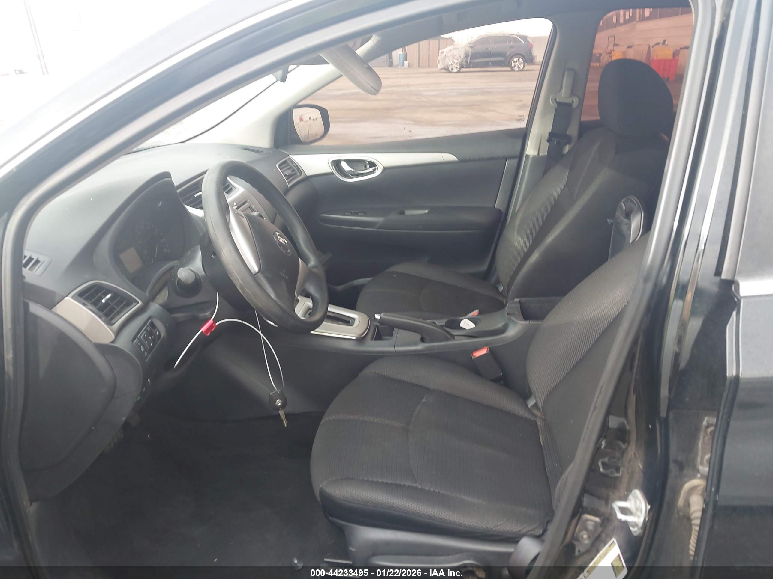 NISSAN SENTRA image 5