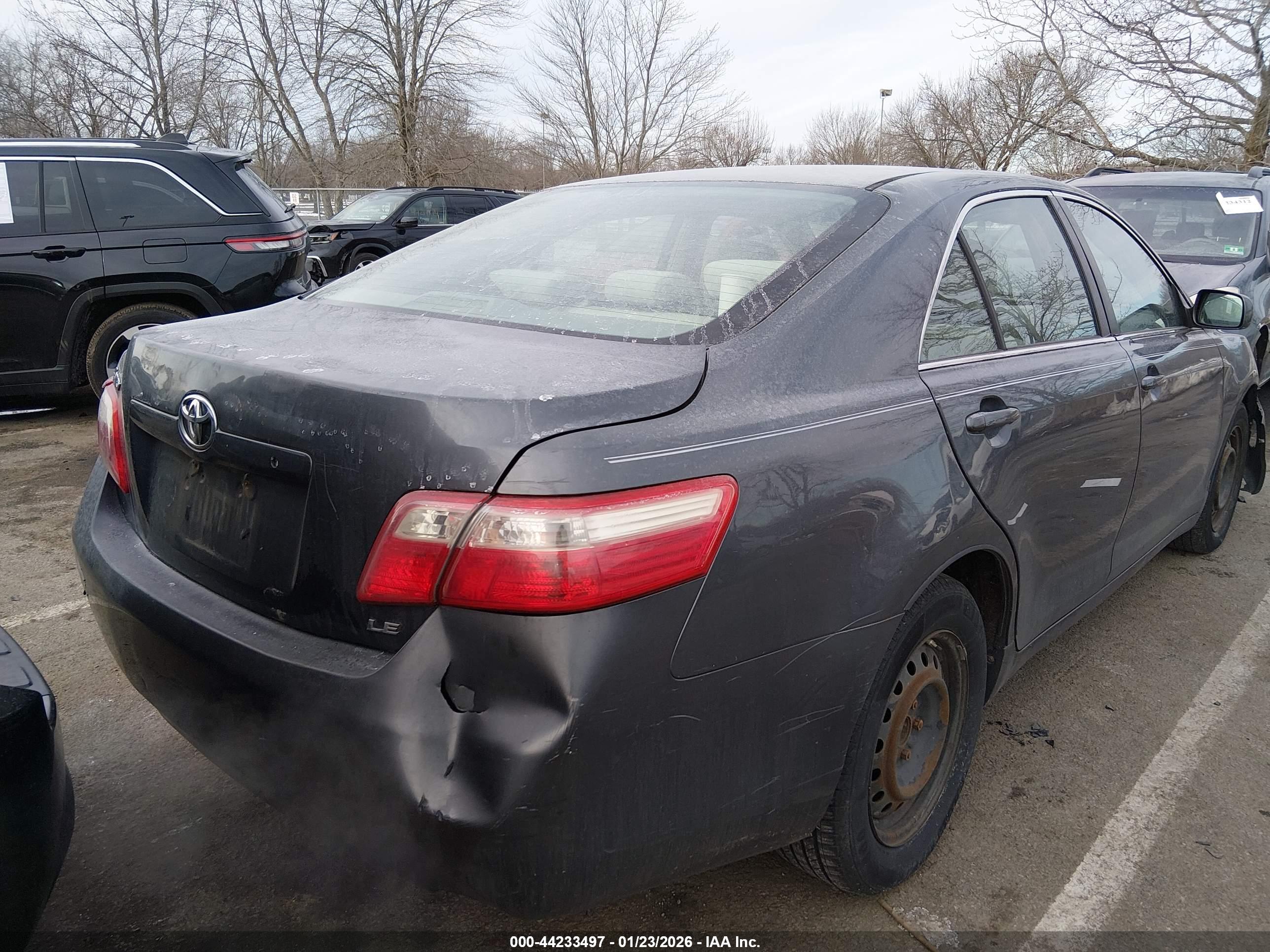 TOYOTA CAMRY image 4