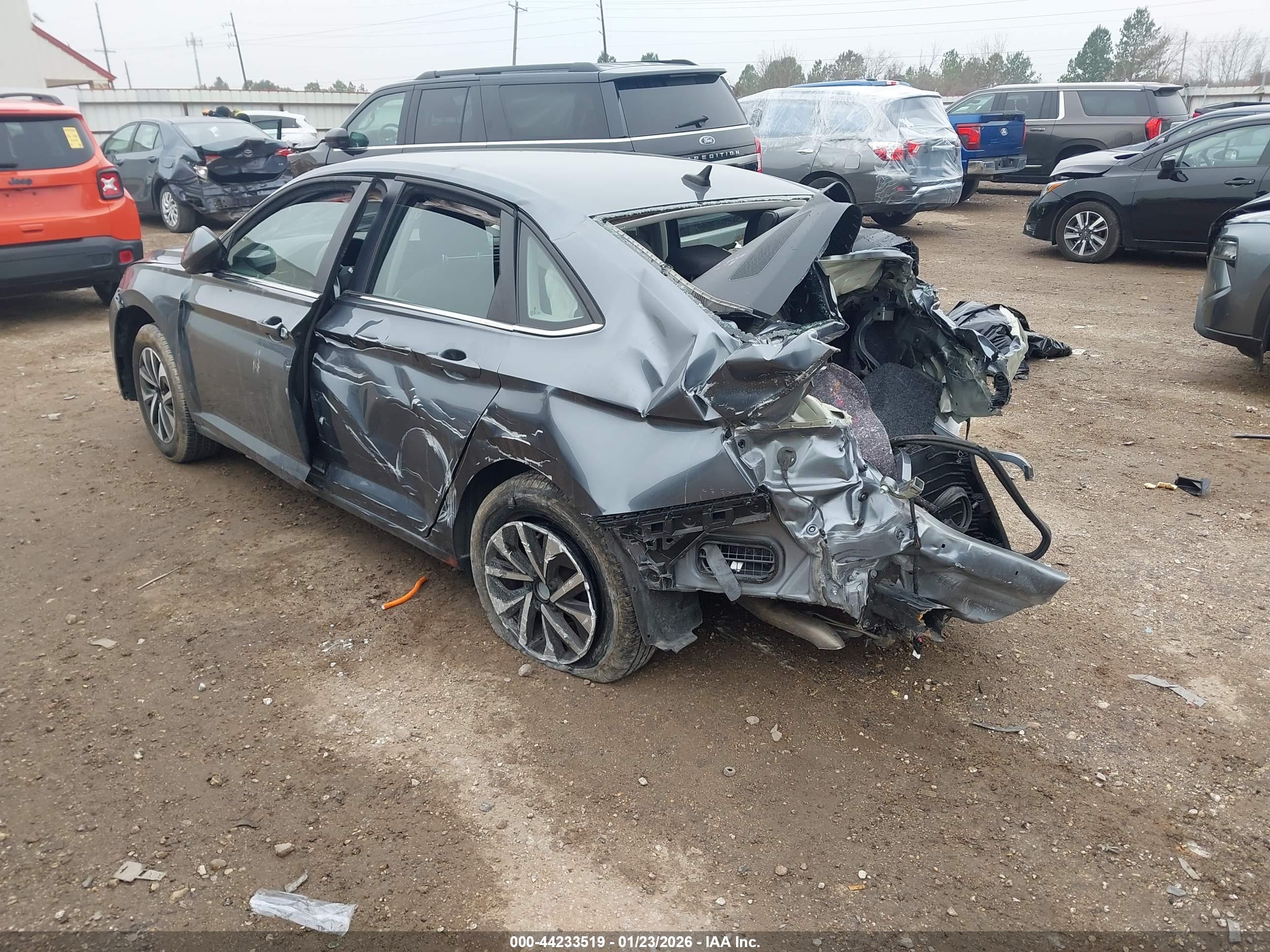 VOLKSWAGEN JETTA image 3