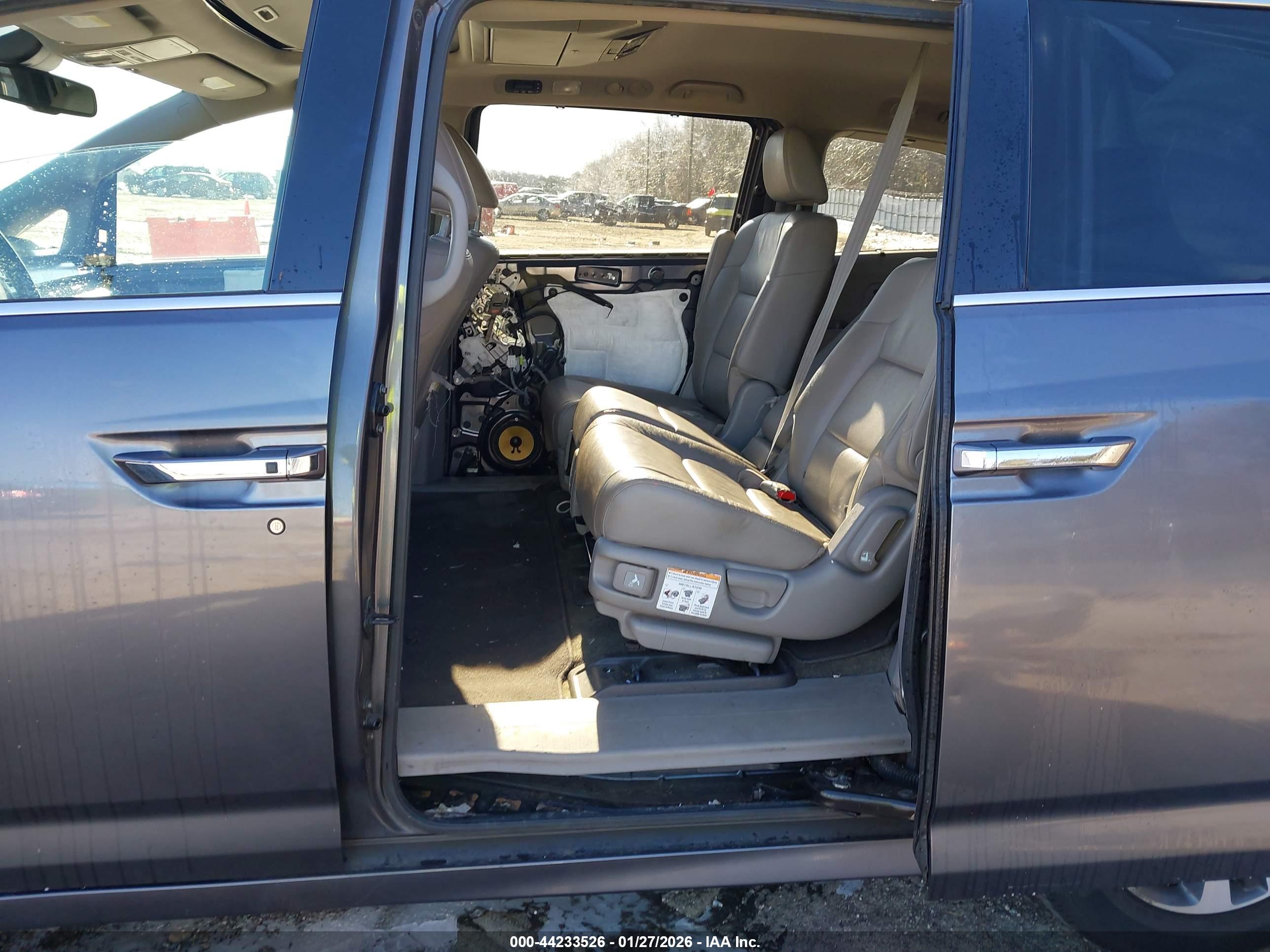 HONDA ODYSSEY image 8