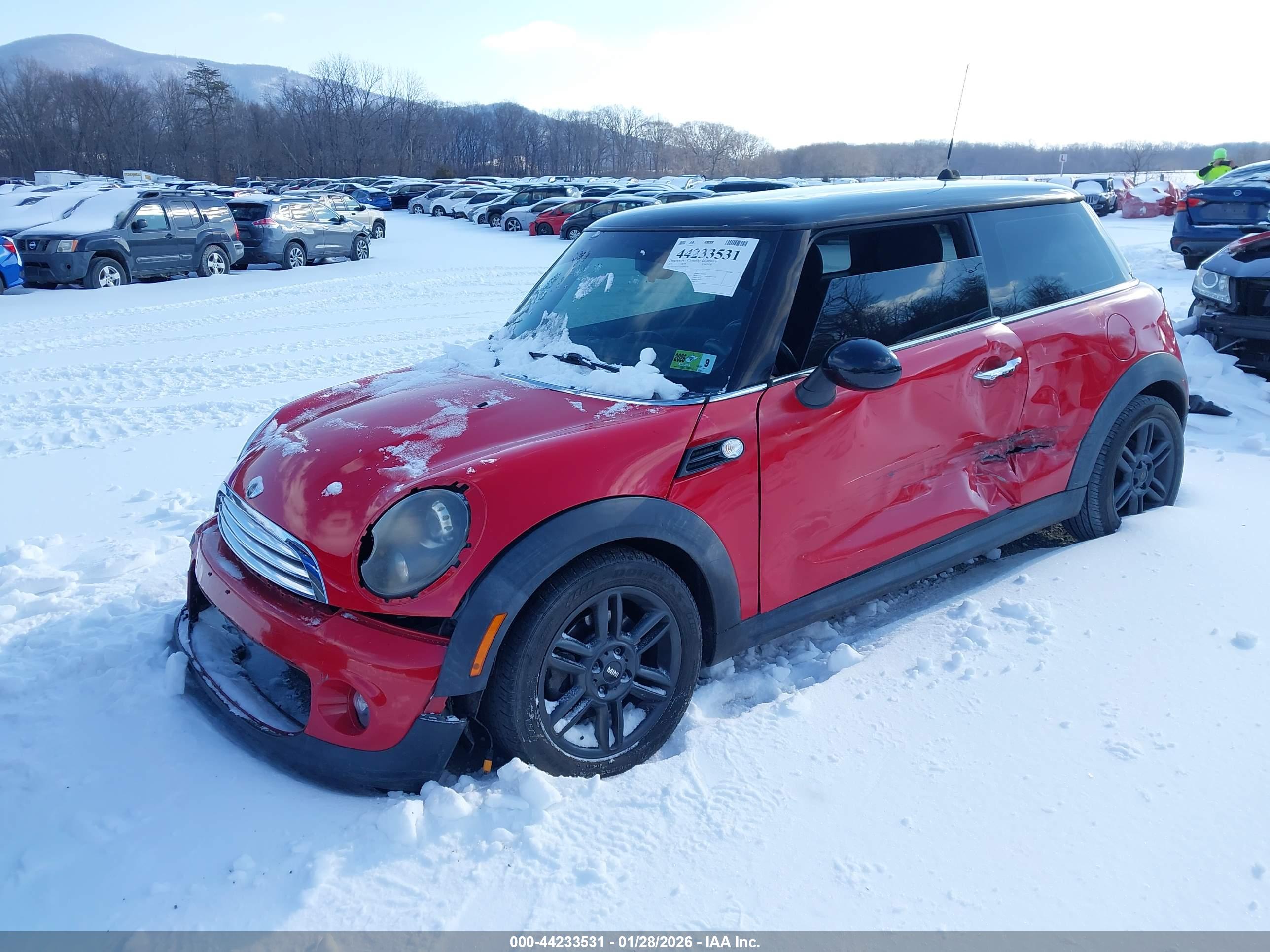 MINI COOPER image 2