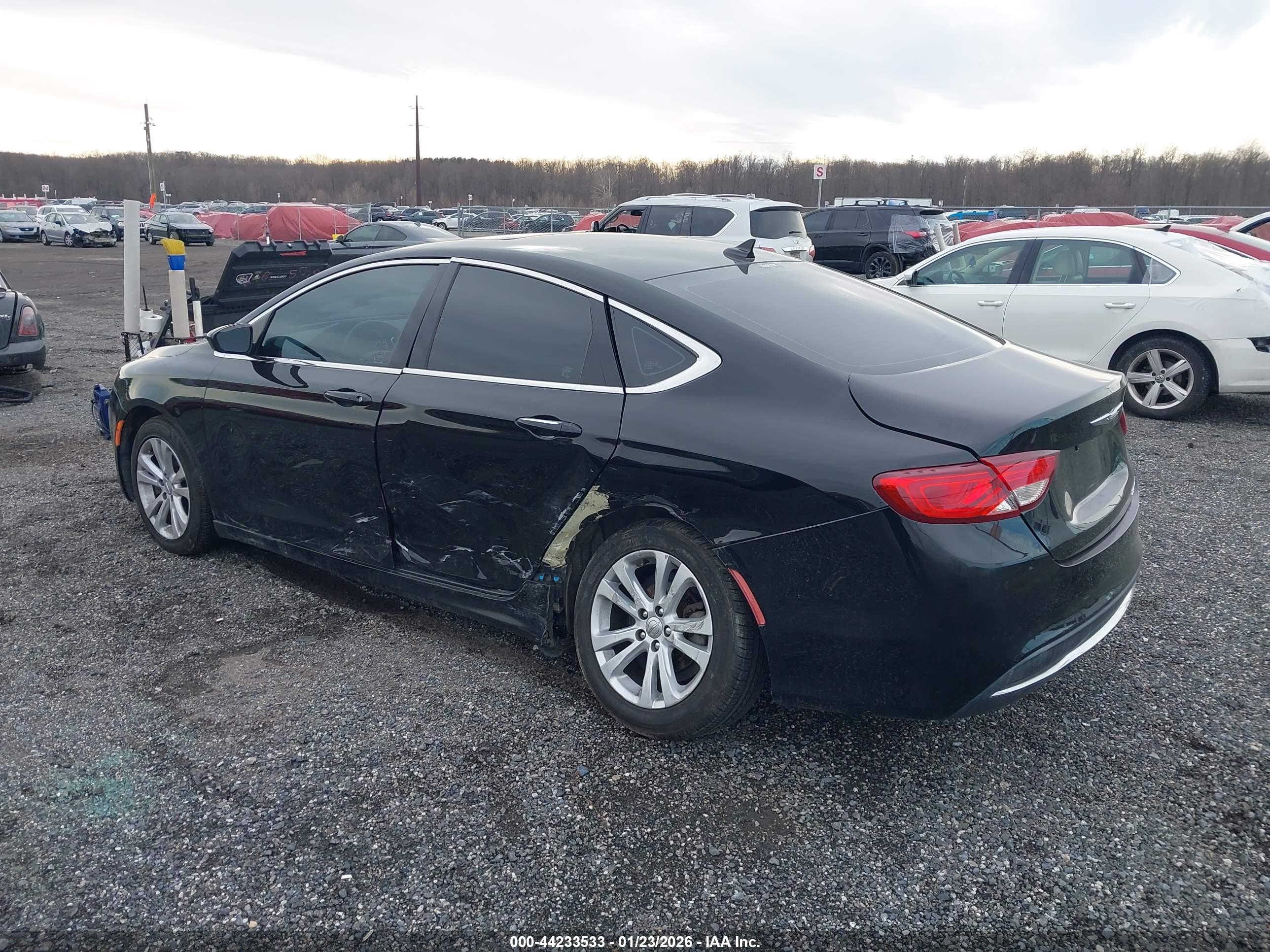 CHRYSLER 200 image 3