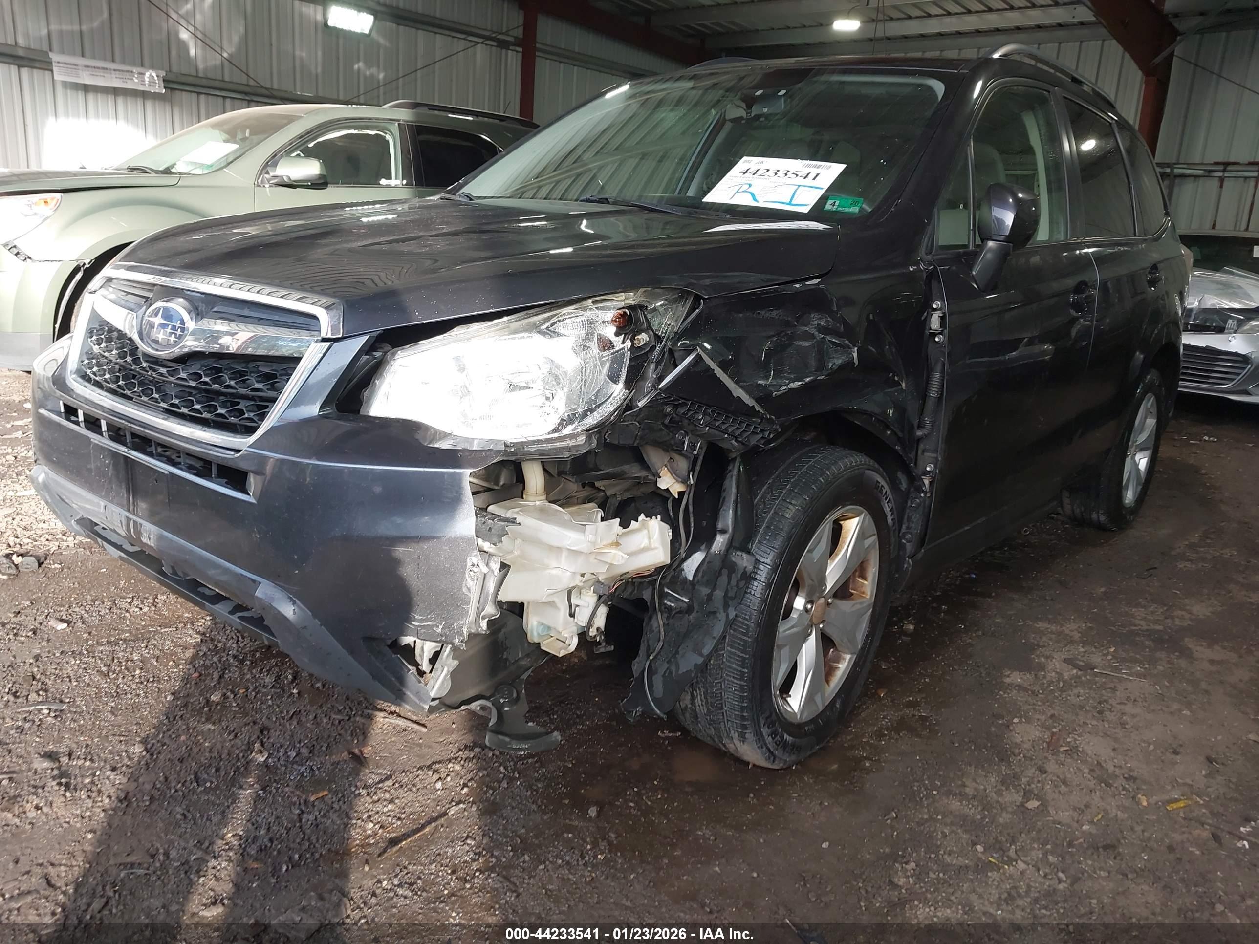 SUBARU FORESTER image 6