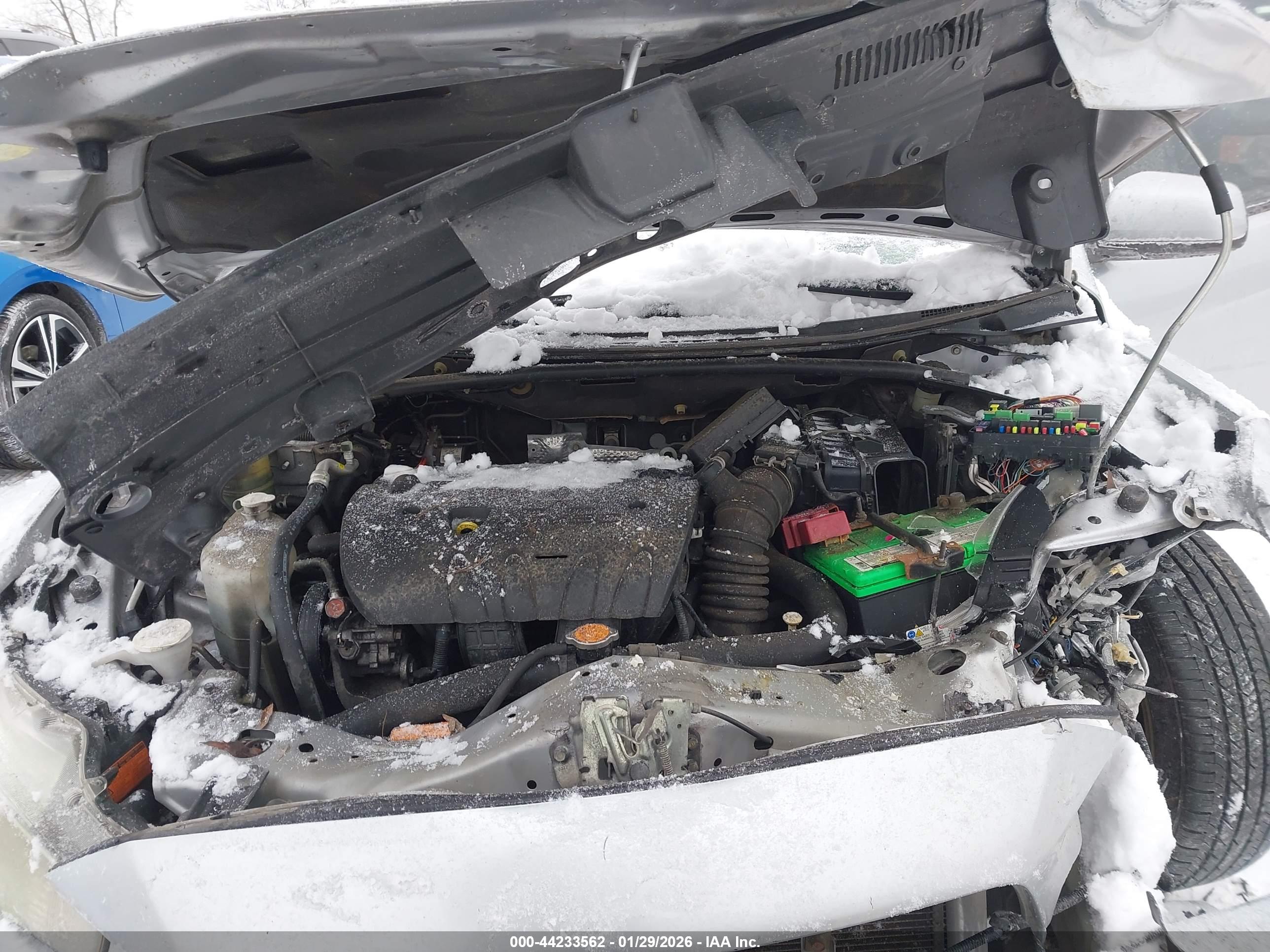 MITSUBISHI LANCER image 10