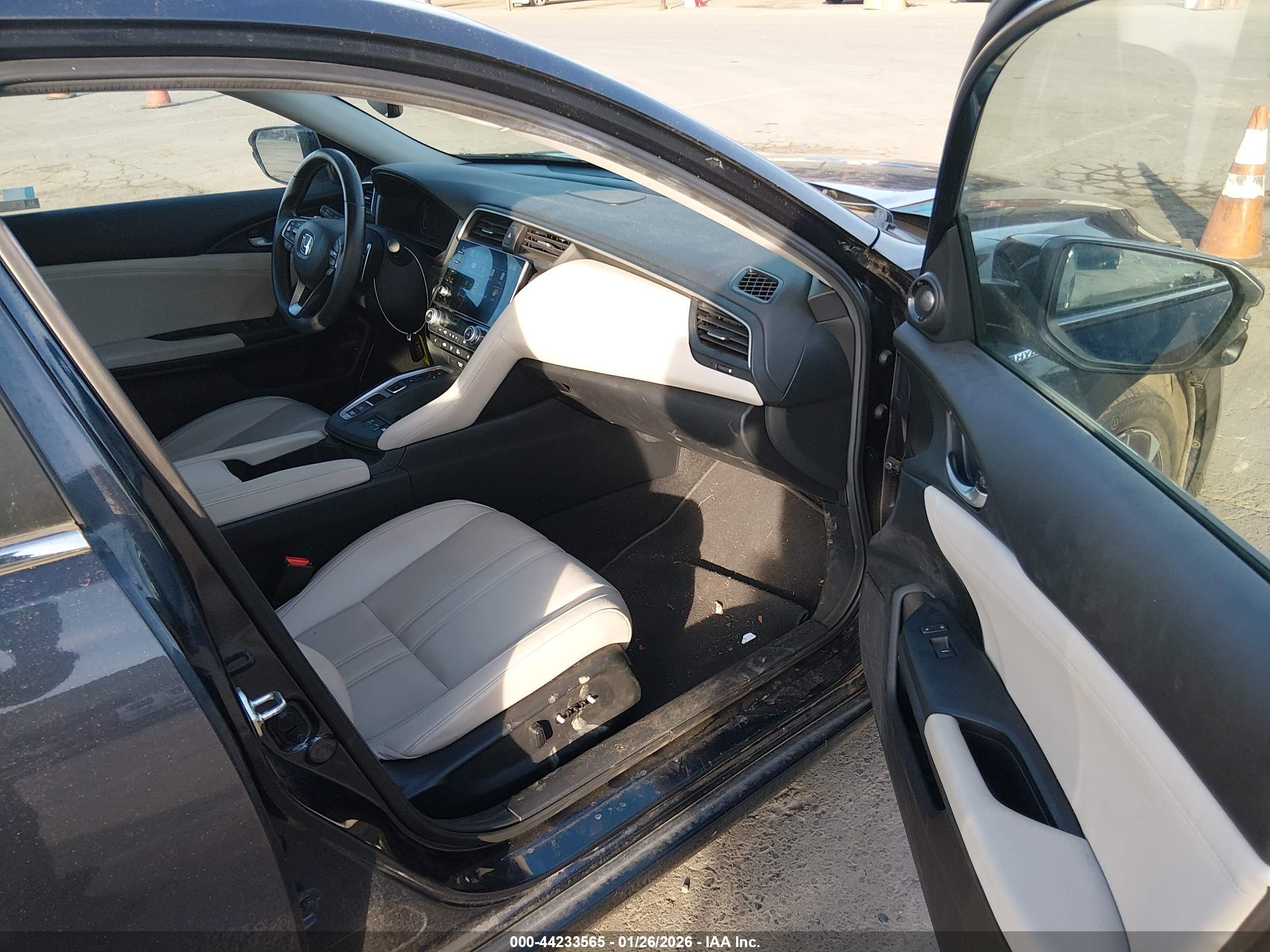 HONDA INSIGHT image 5