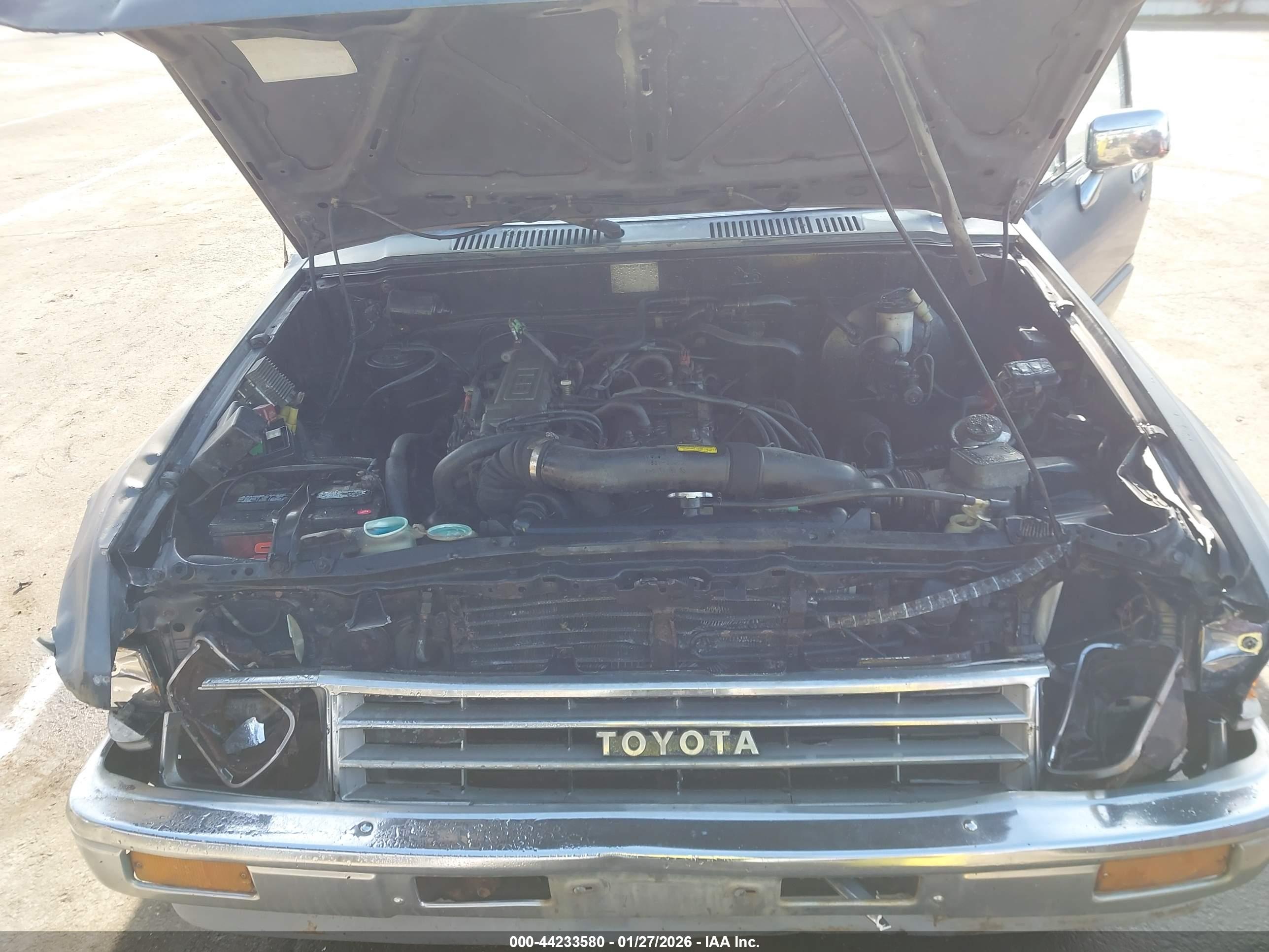 TOYOTA PICKUP image 10