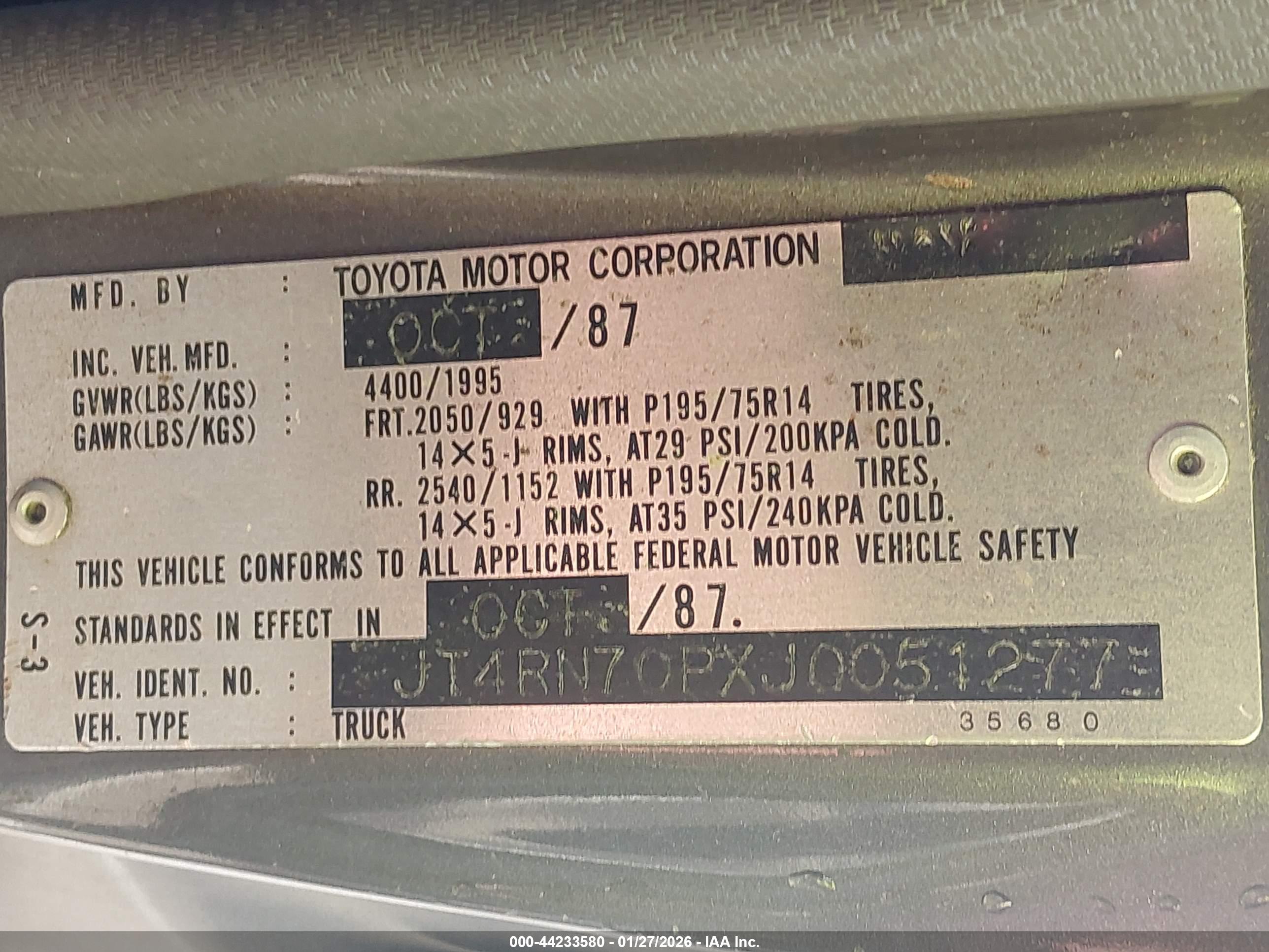 TOYOTA PICKUP image 9