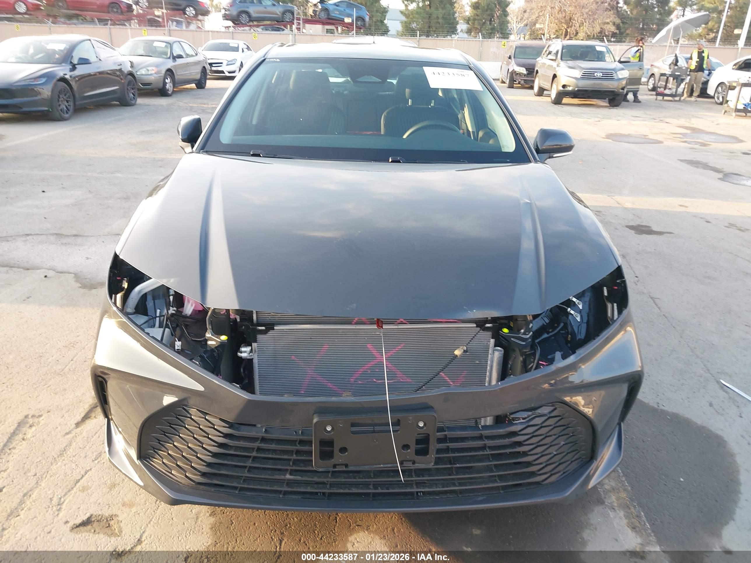 TOYOTA CAMRY image 6