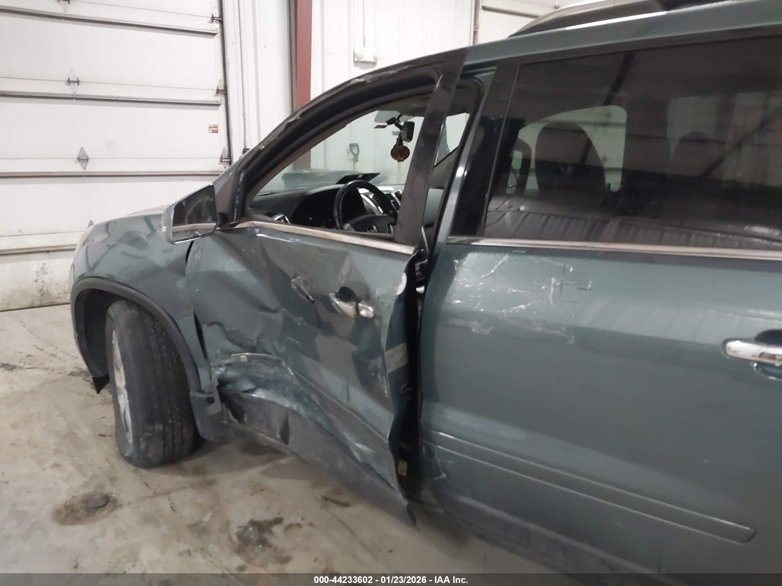 GMC ACADIA image 6