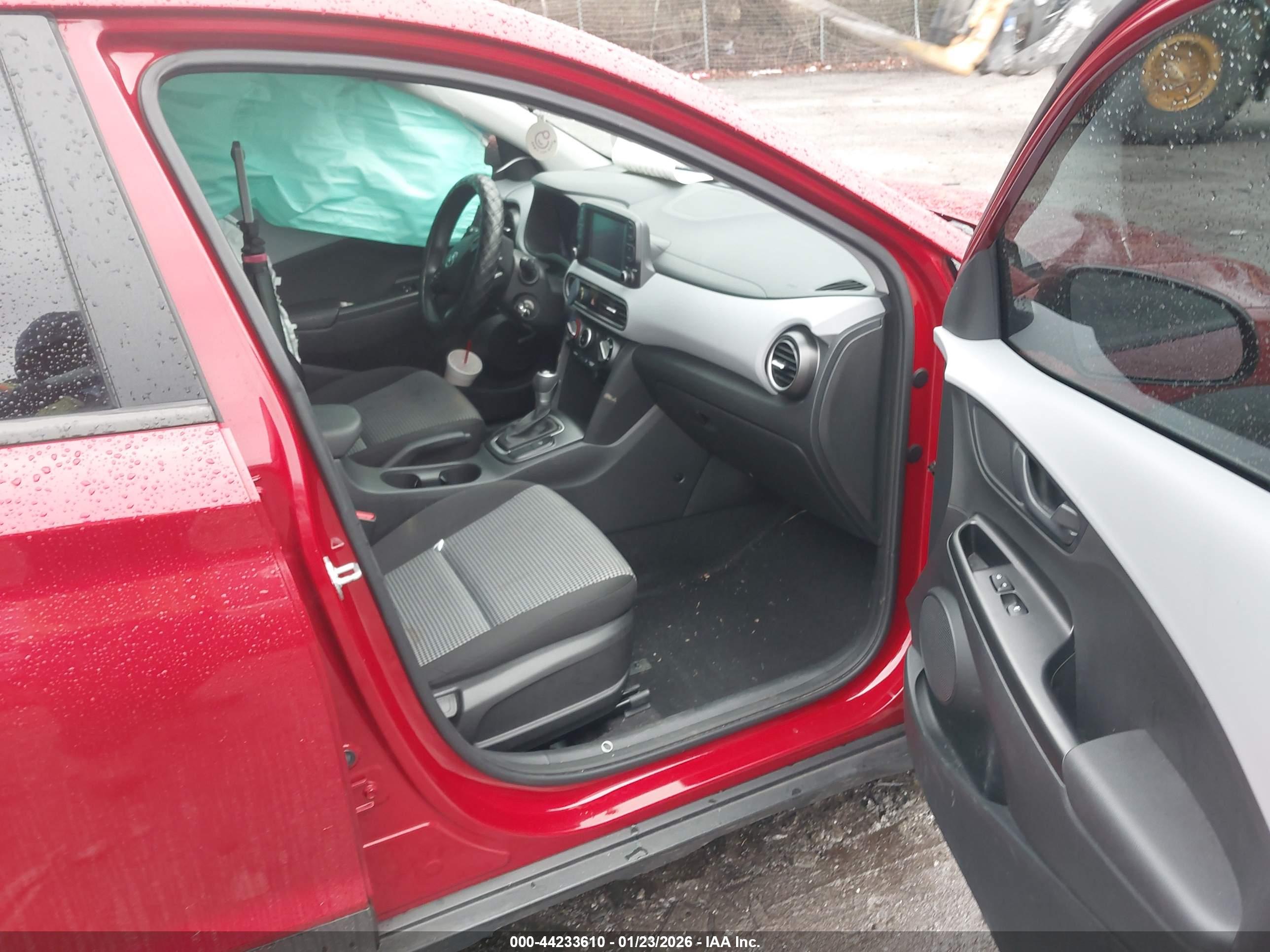 HYUNDAI KONA image 5