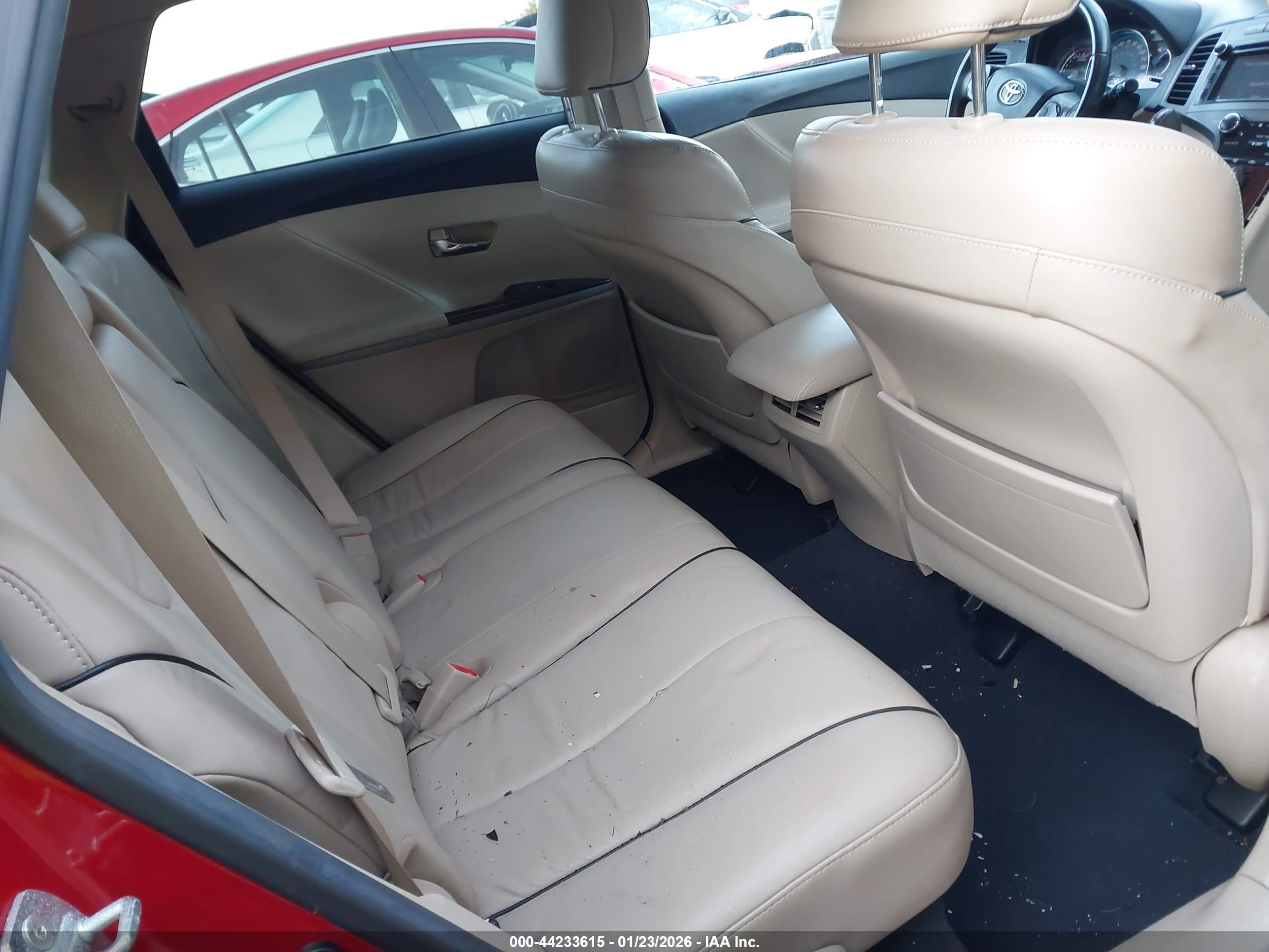 TOYOTA VENZA image 8