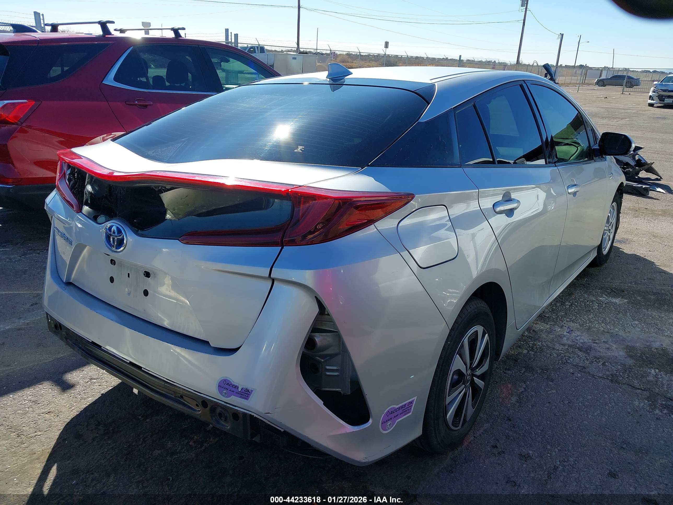 TOYOTA PRIUS image 4