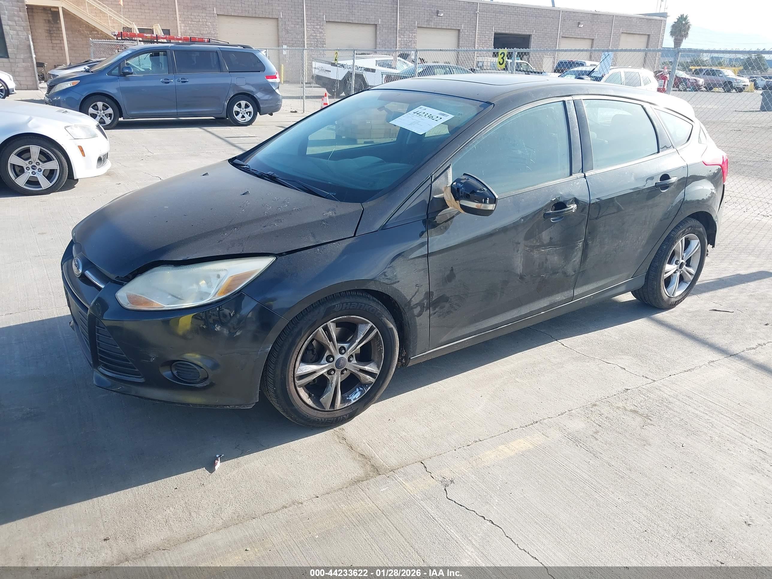 FORD FOCUS image 2