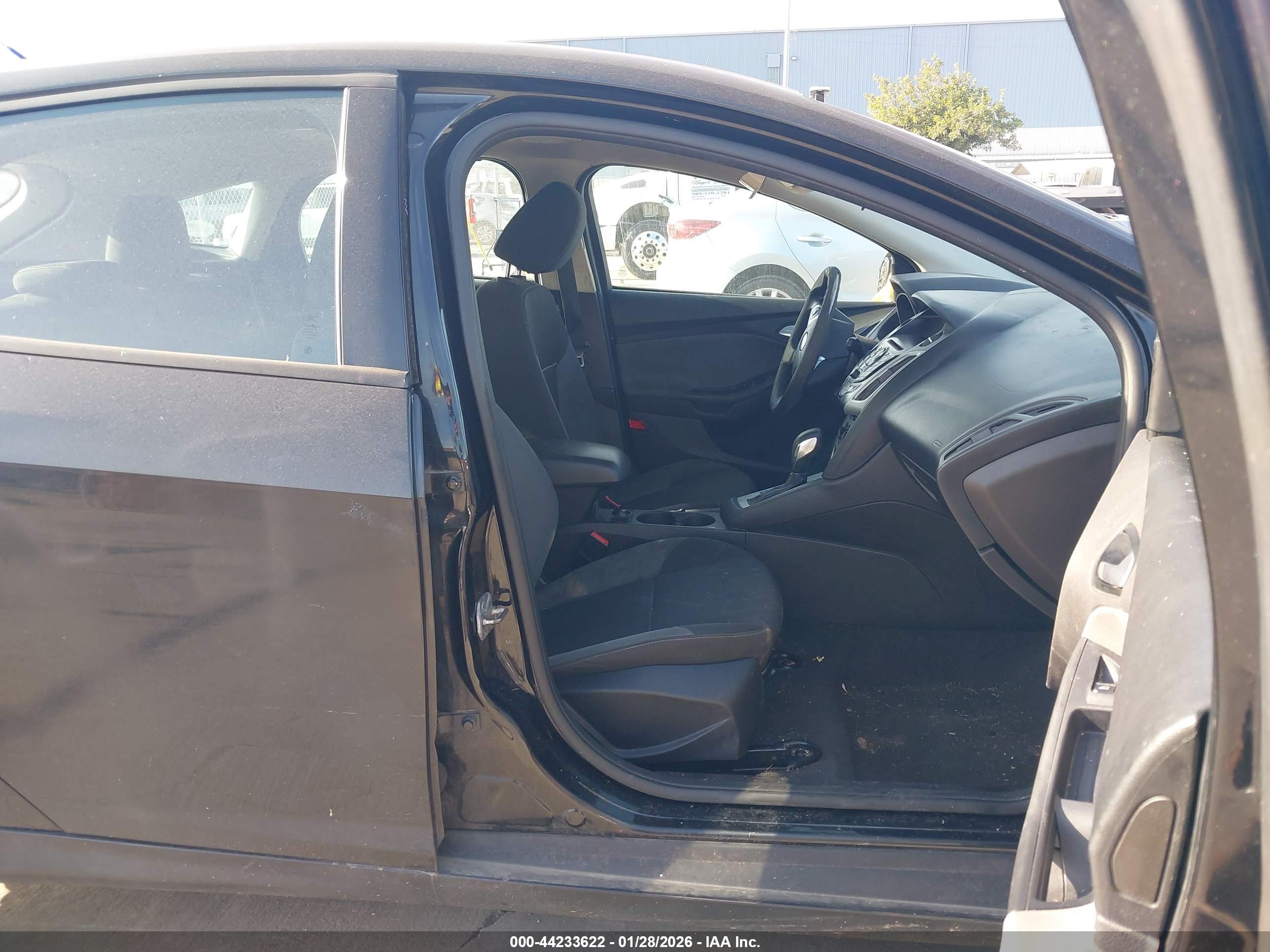 FORD FOCUS image 5