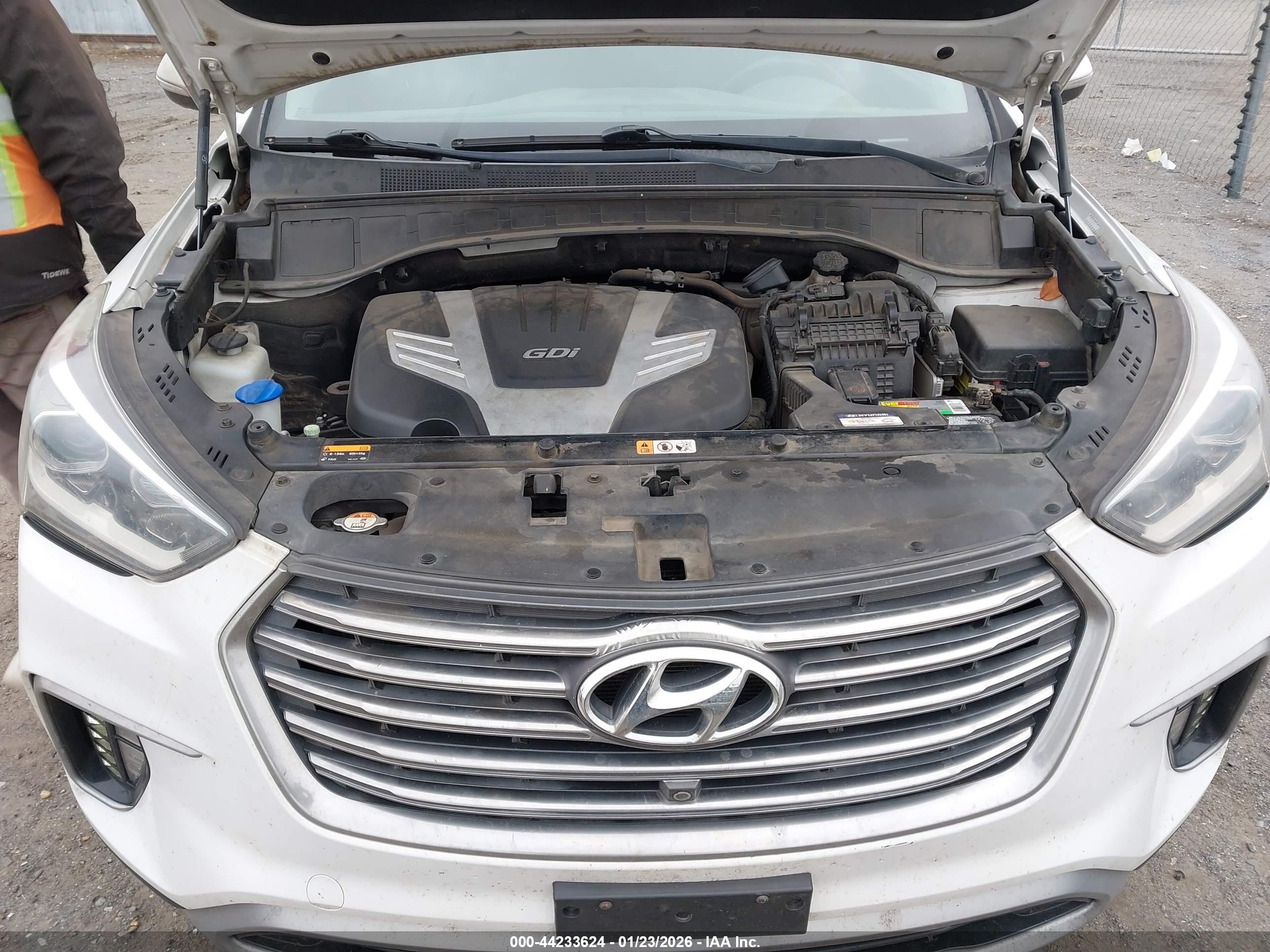HYUNDAI SANTA image 10