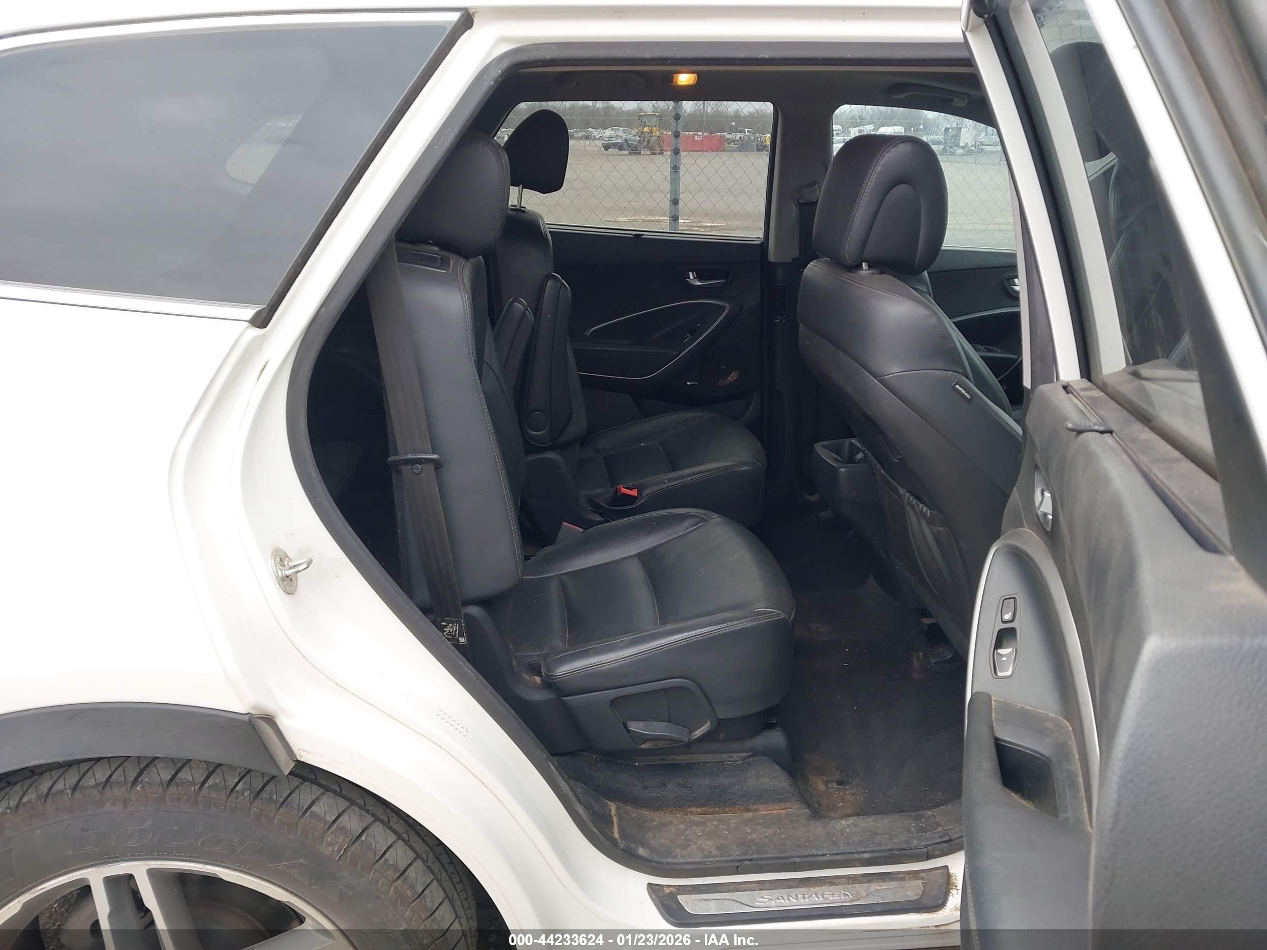 HYUNDAI SANTA image 8