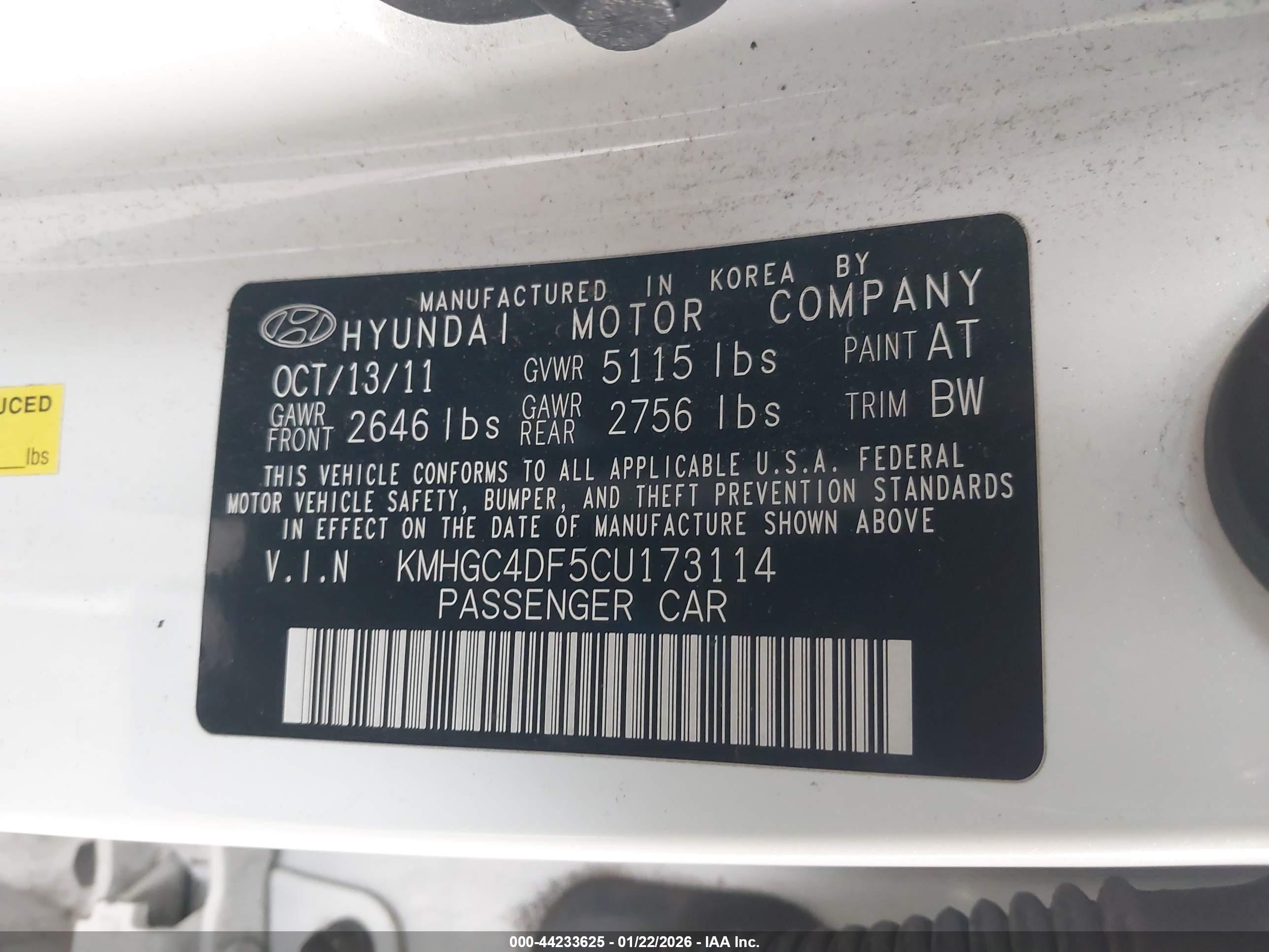HYUNDAI GENESIS image 9