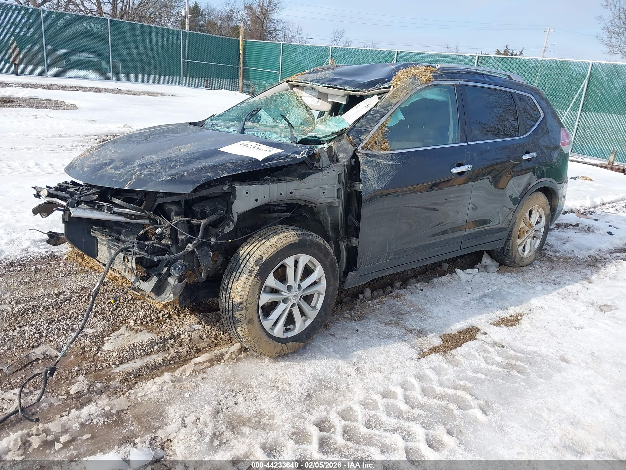 NISSAN ROGUE image 2