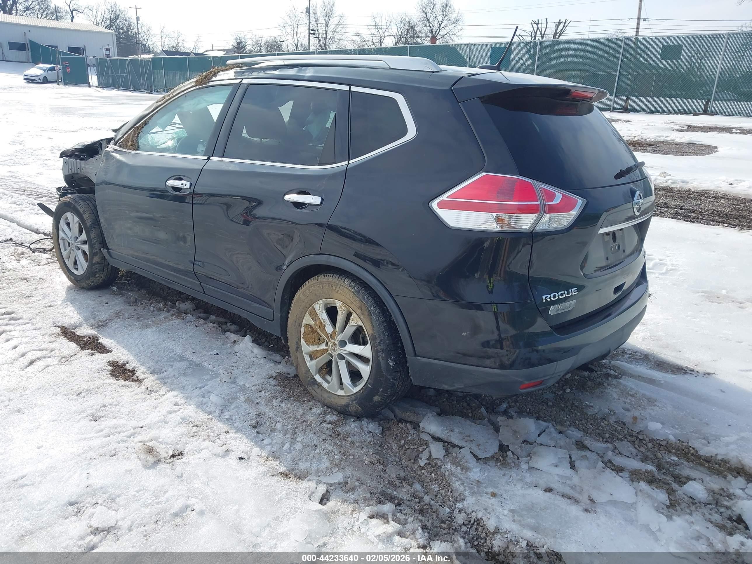 NISSAN ROGUE image 3