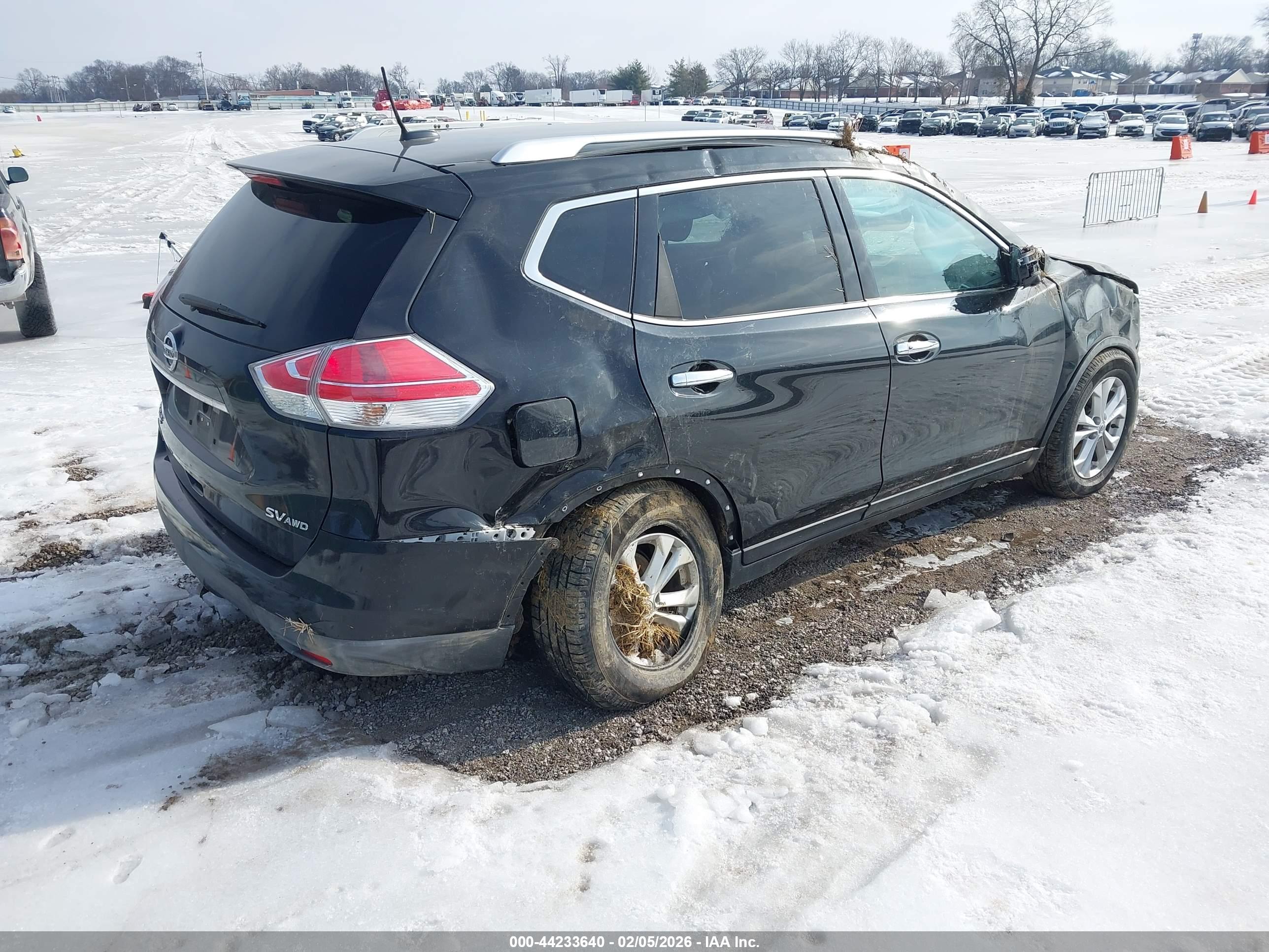 NISSAN ROGUE image 4