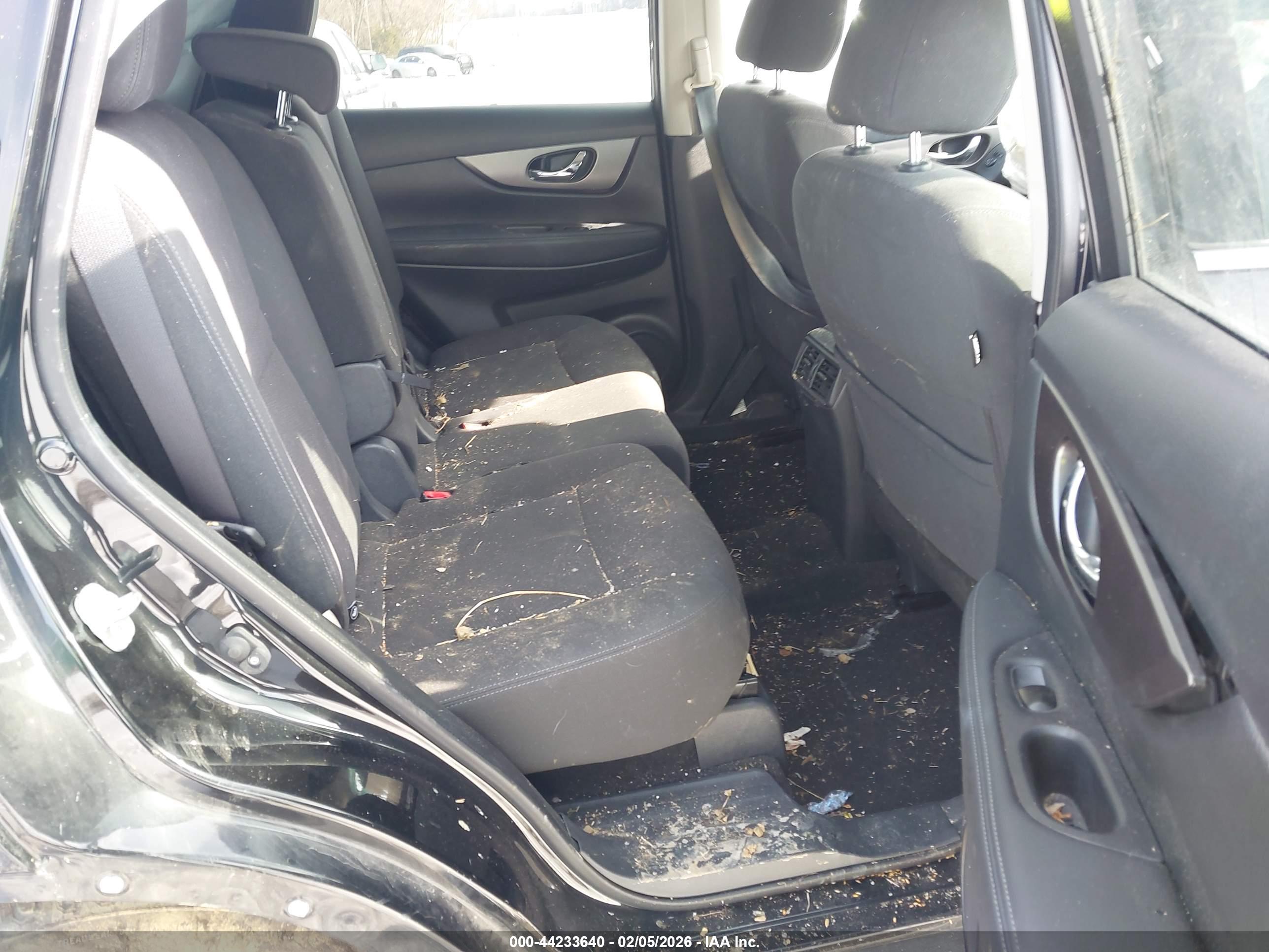 NISSAN ROGUE image 8