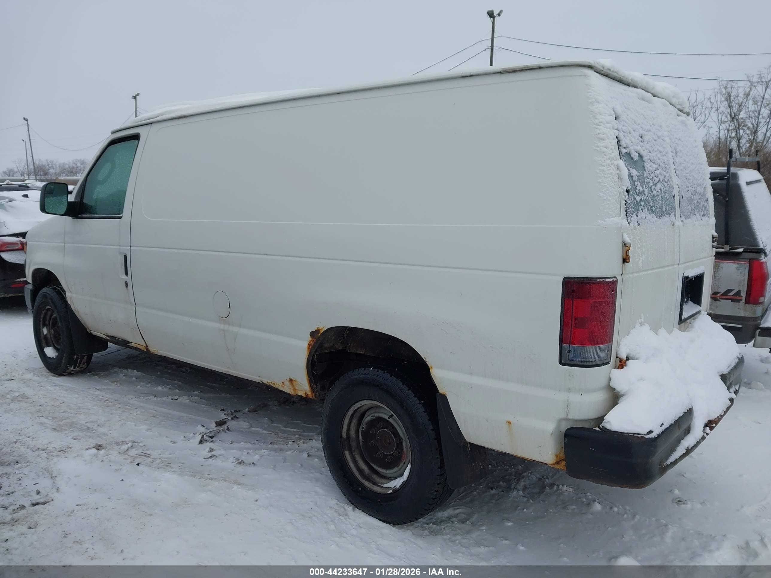 FORD E-150 image 3