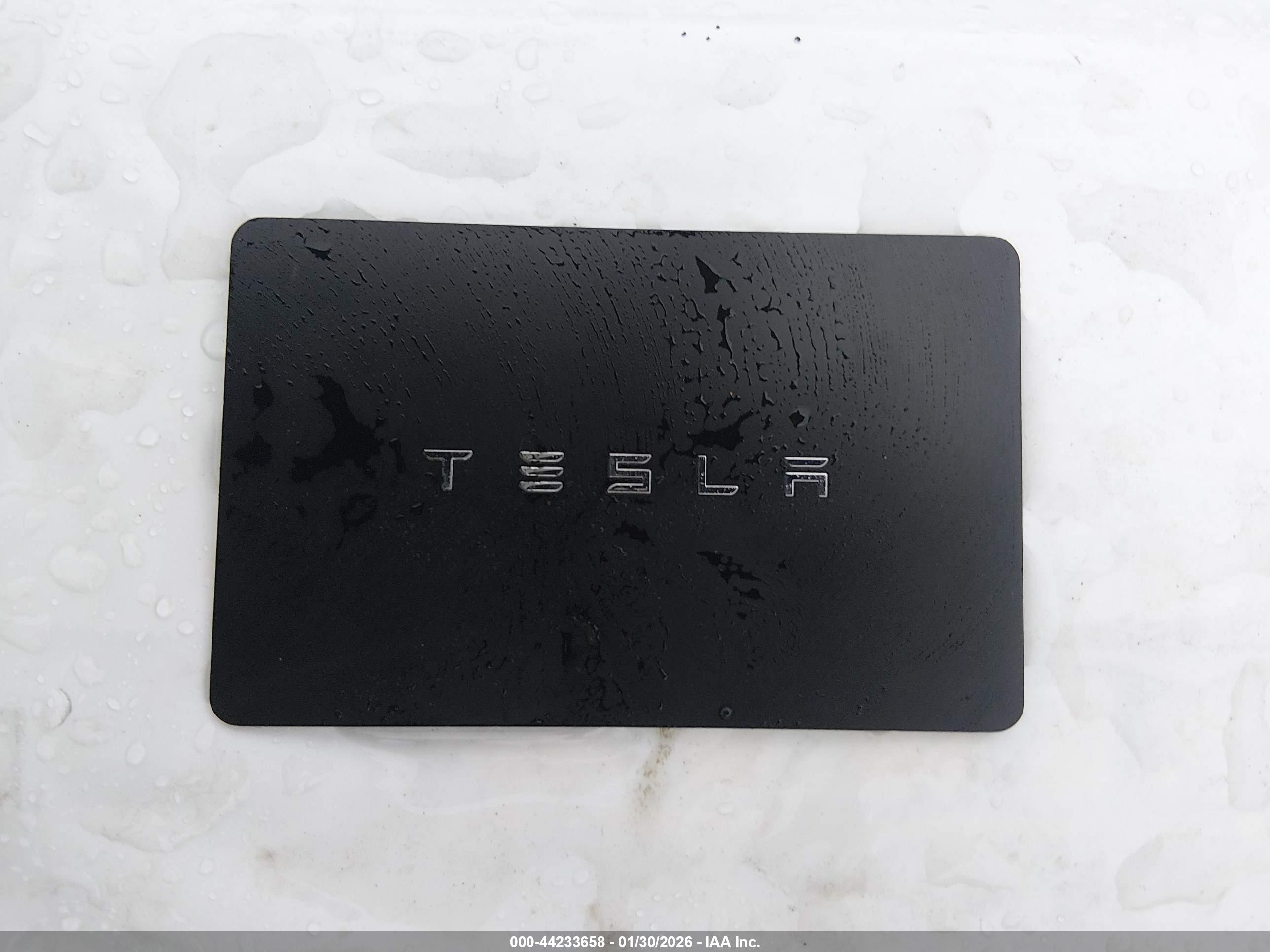 TESLA MODEL image 11