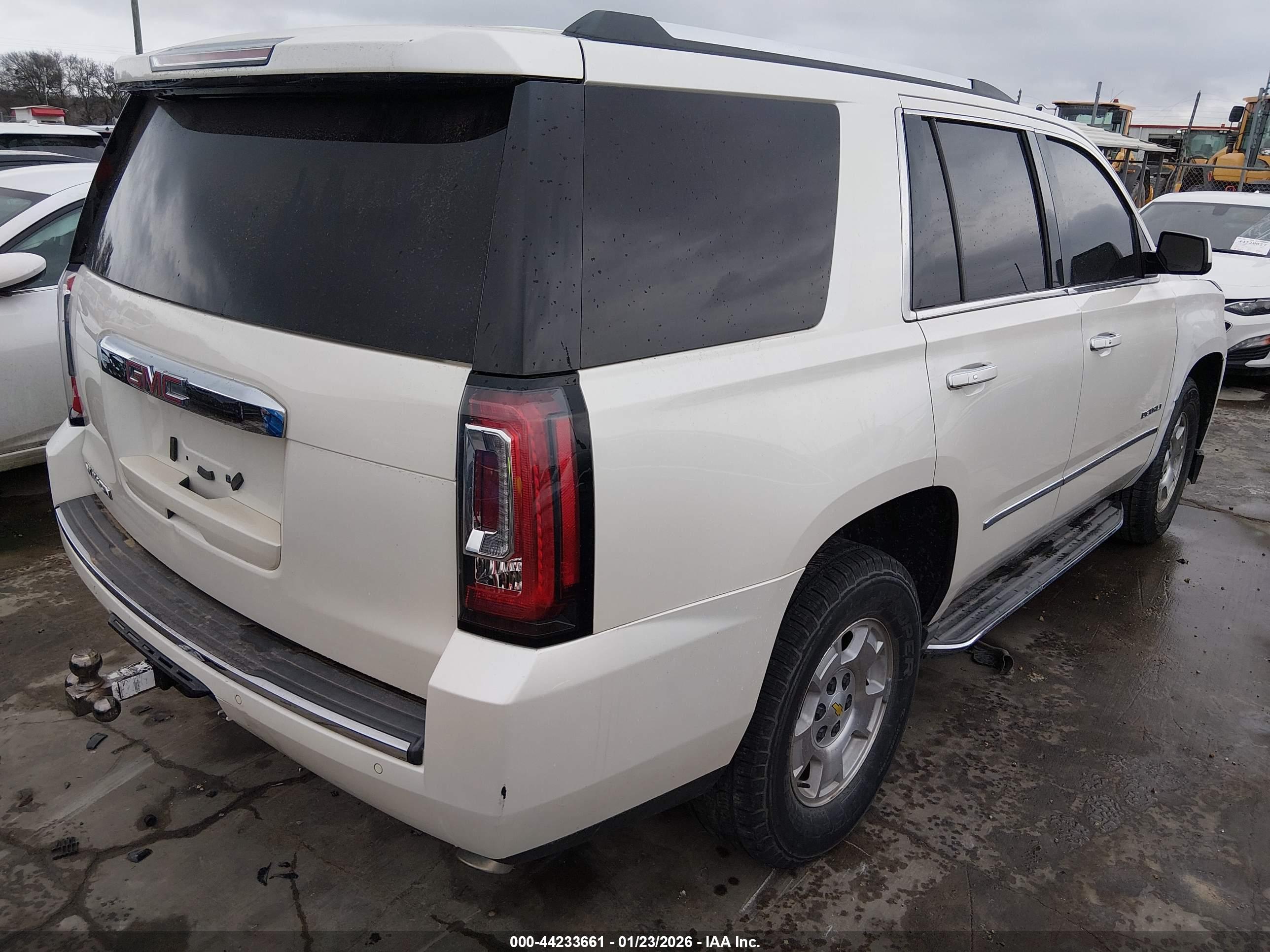 GMC YUKON image 4