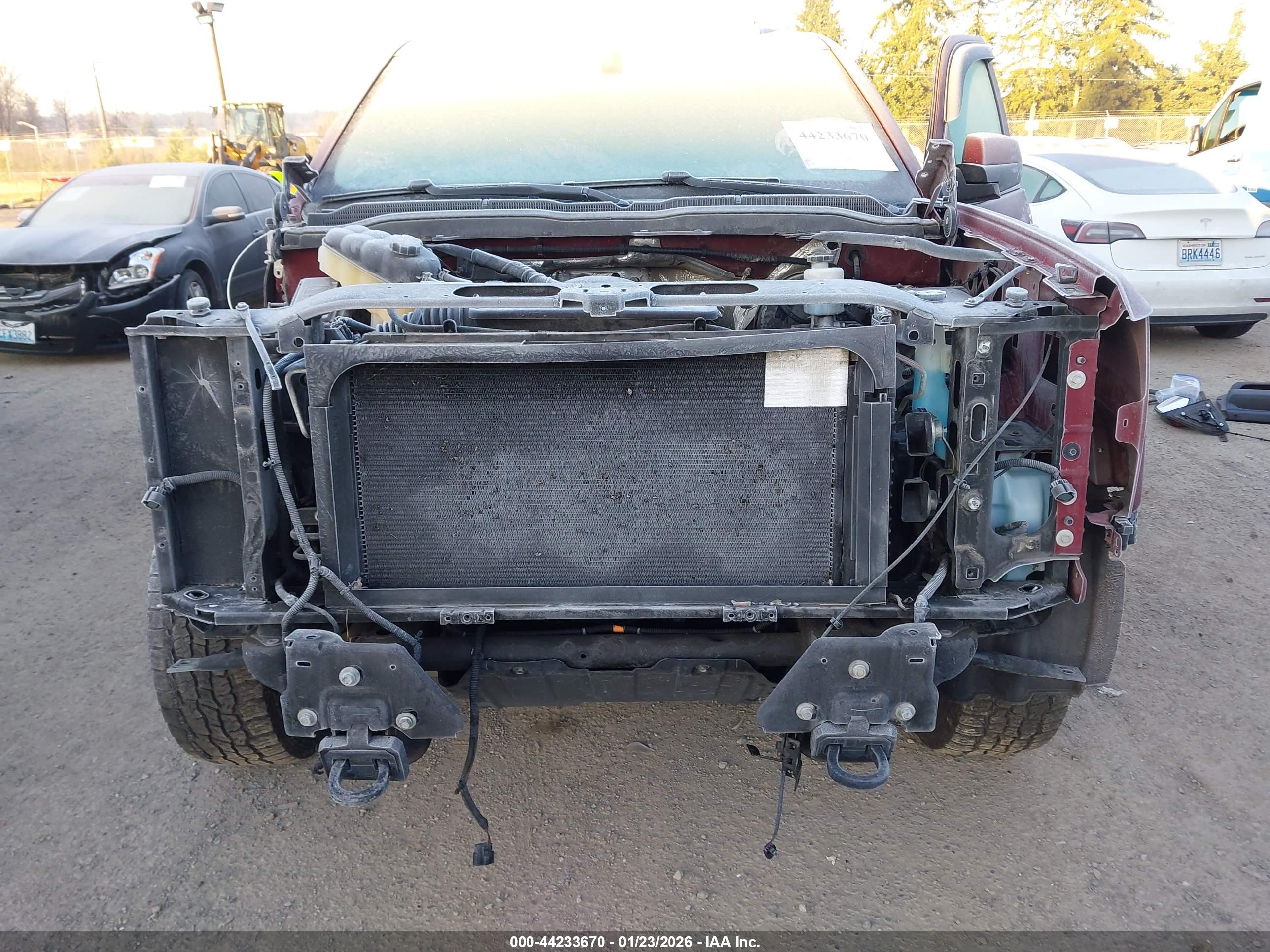 CHEVROLET SILVERADO image 6