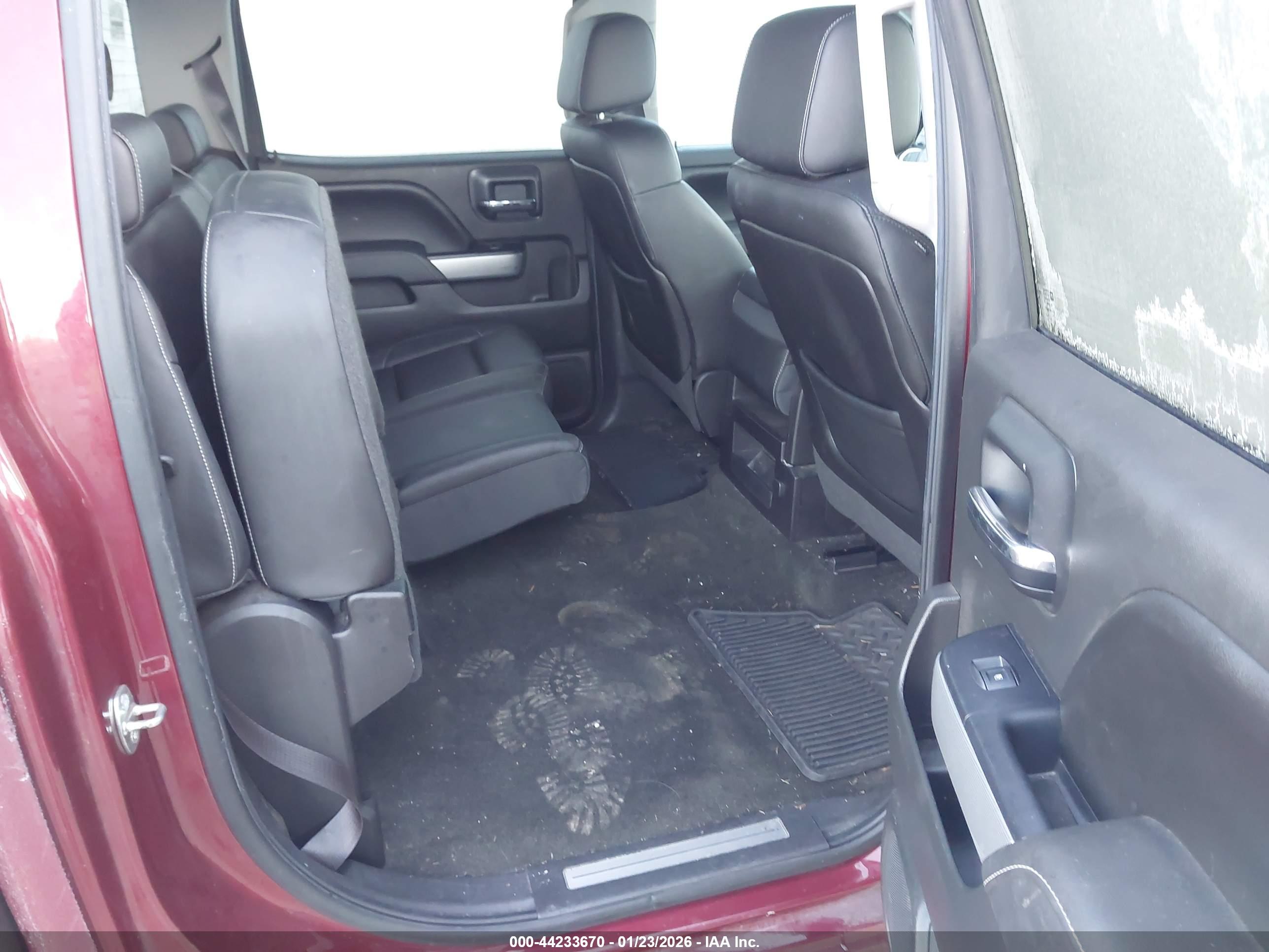 CHEVROLET SILVERADO image 8