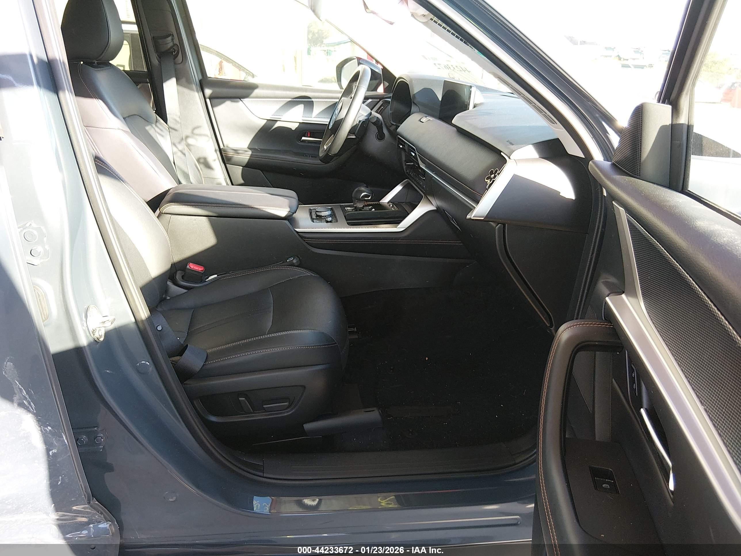 MAZDA CX-70 image 5