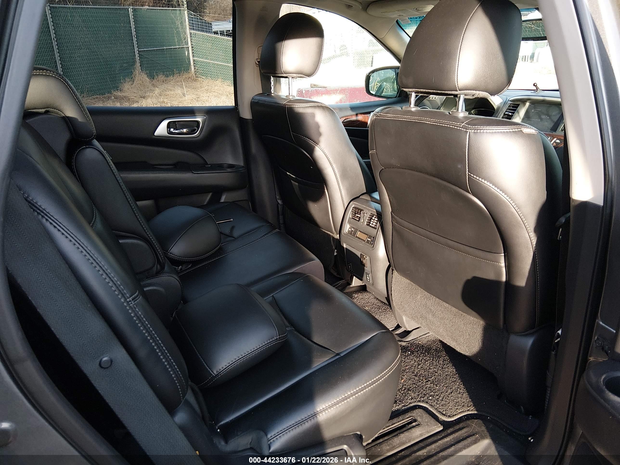 NISSAN PATHFINDER image 8