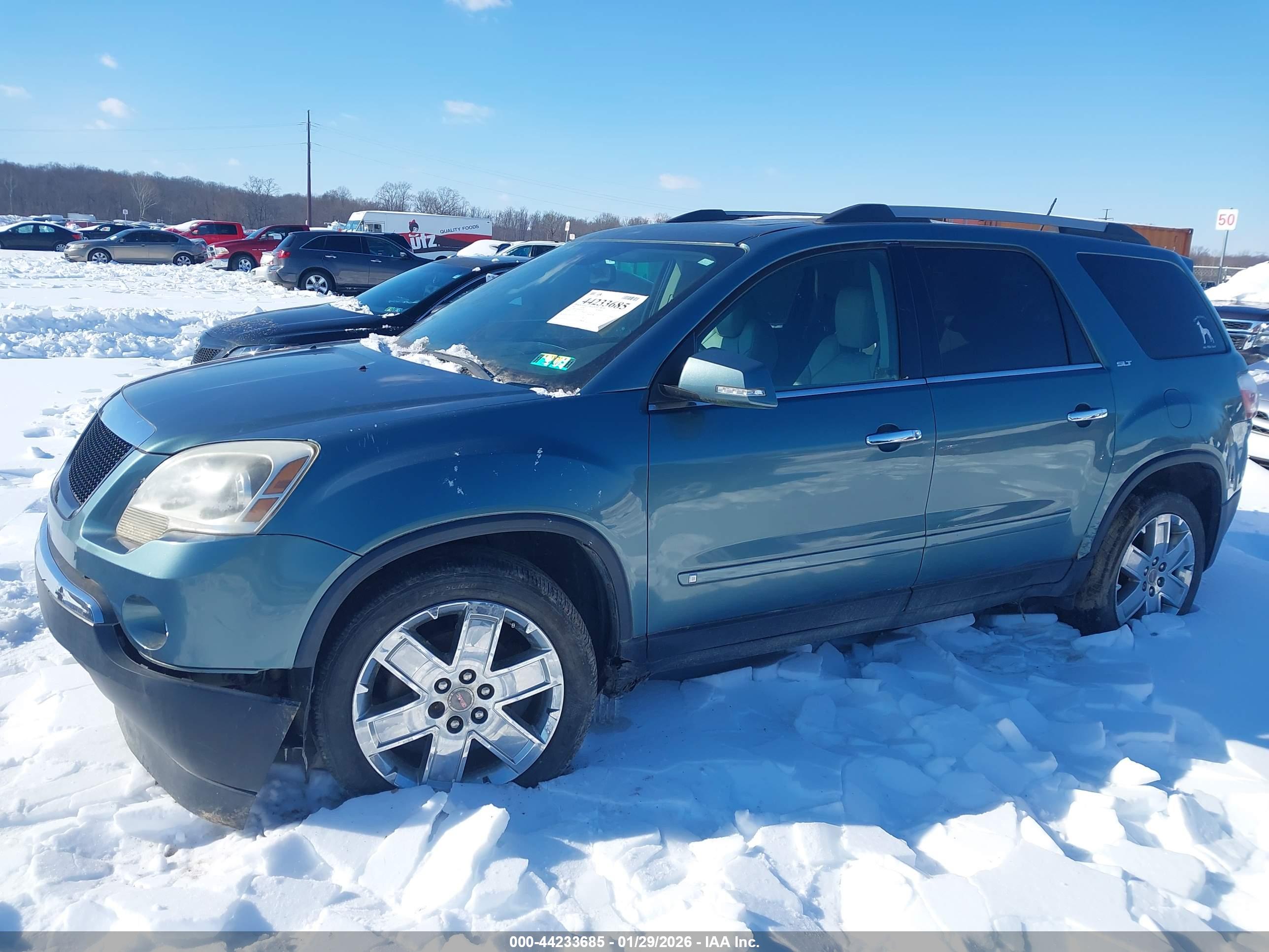 GMC ACADIA image 2