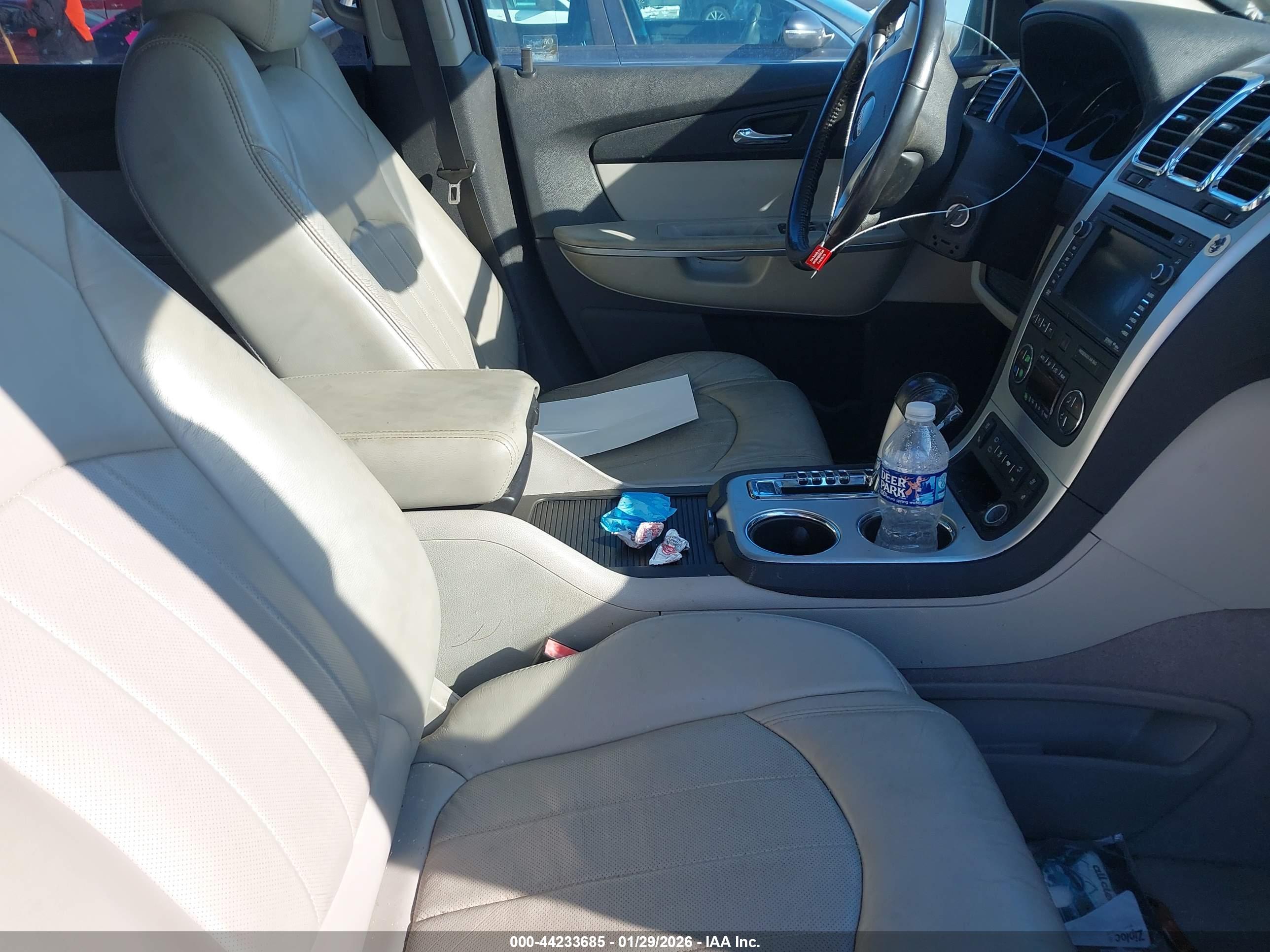 GMC ACADIA image 5